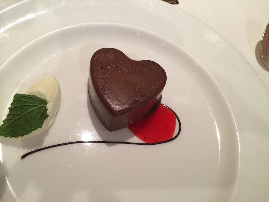 Chocolate Cake, Heart, Dessert, Mousse, Love, Food, - Dessert Liebe - HD Wallpaper 