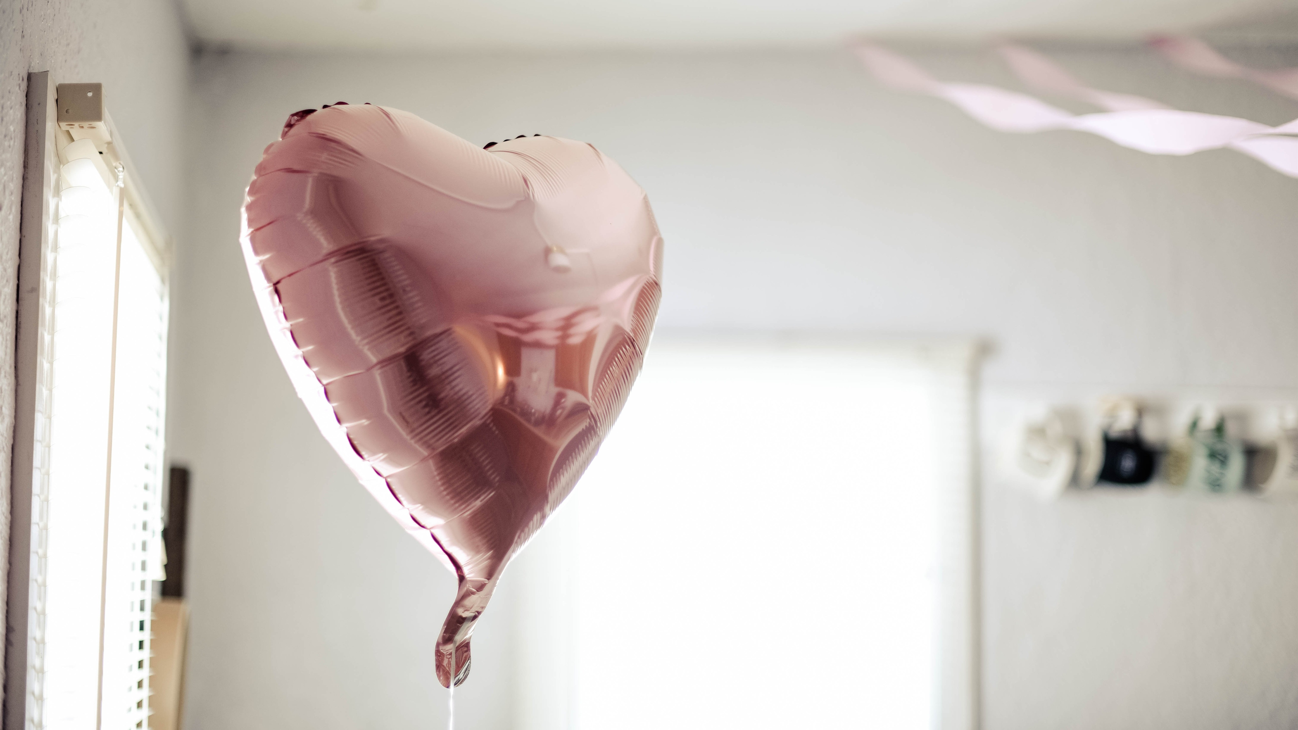 Pink Decorative Heart 5k Wallpaper - Amar A Si Mesmo É O Começo - HD Wallpaper 