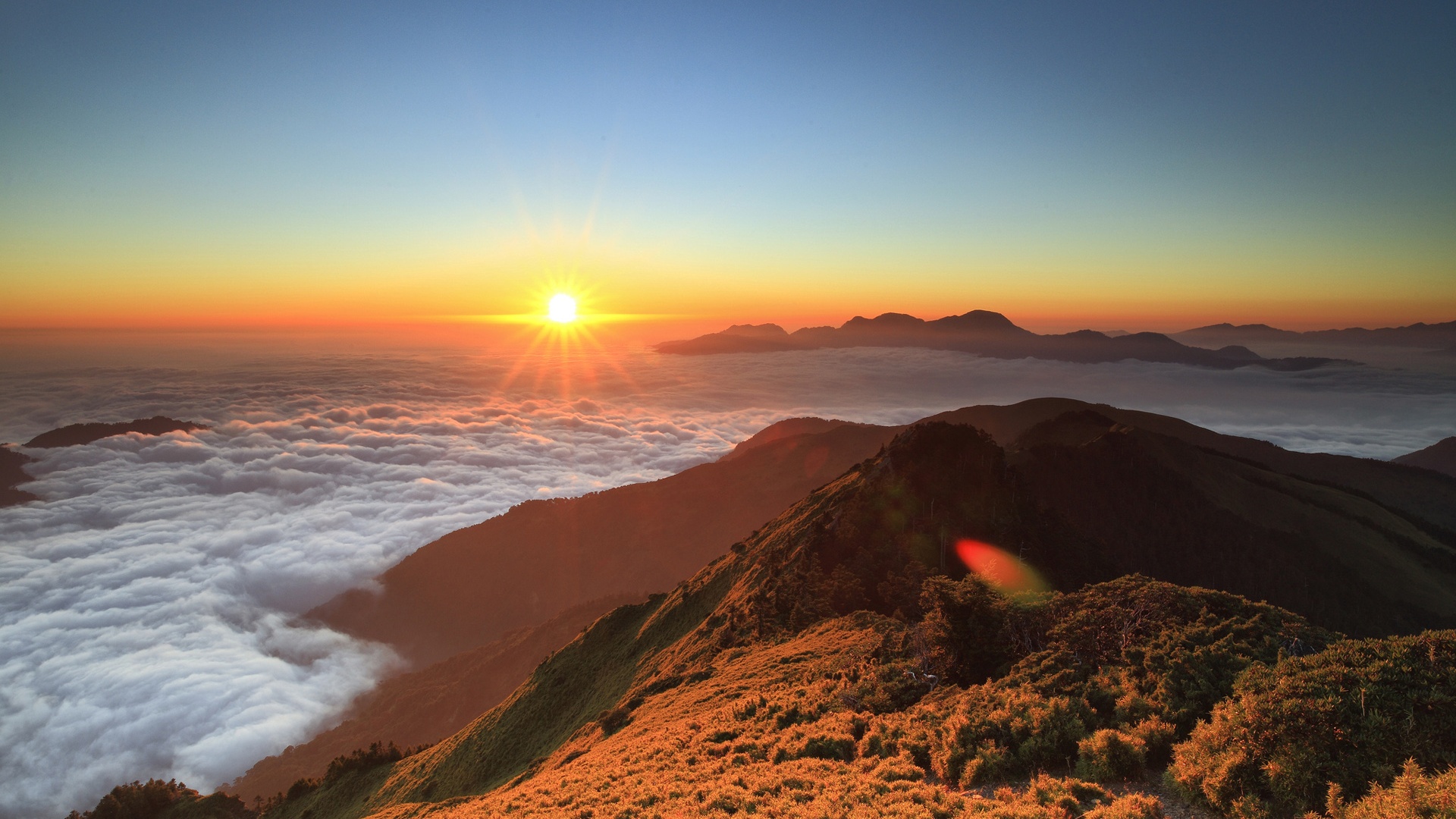 Sunrise Mountain Clouds - HD Wallpaper 