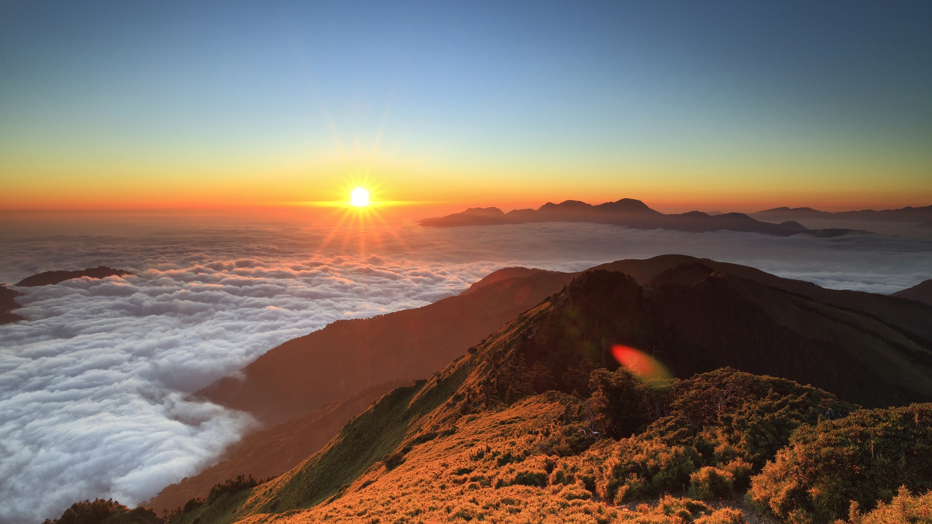 Sunrise Mountain Clouds - HD Wallpaper 
