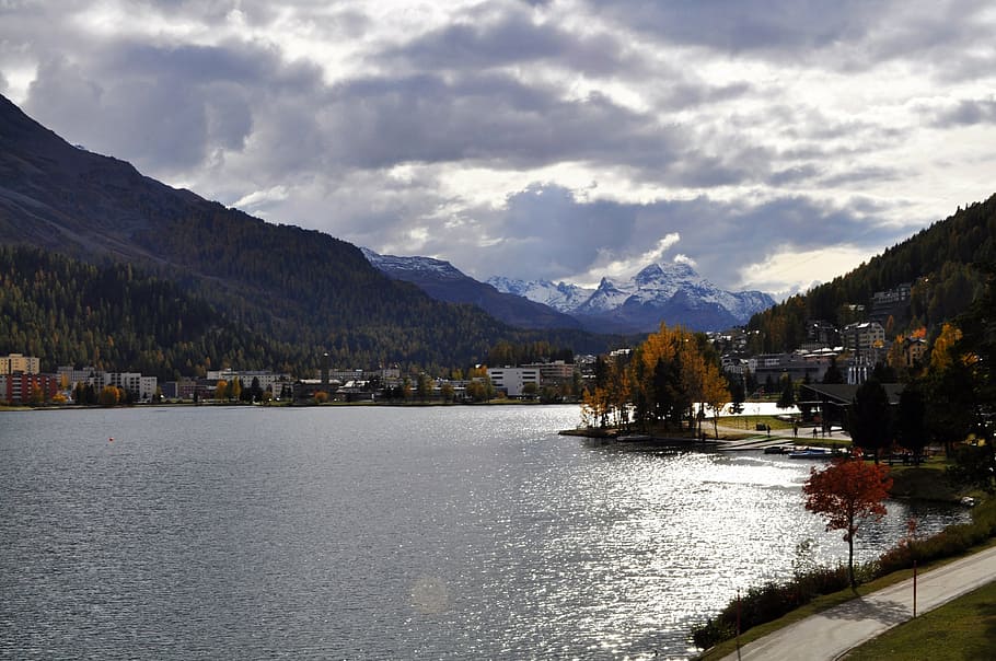 St Moritz Switzerland, Beautiful Lake, Mountain, Water, - HD Wallpaper 
