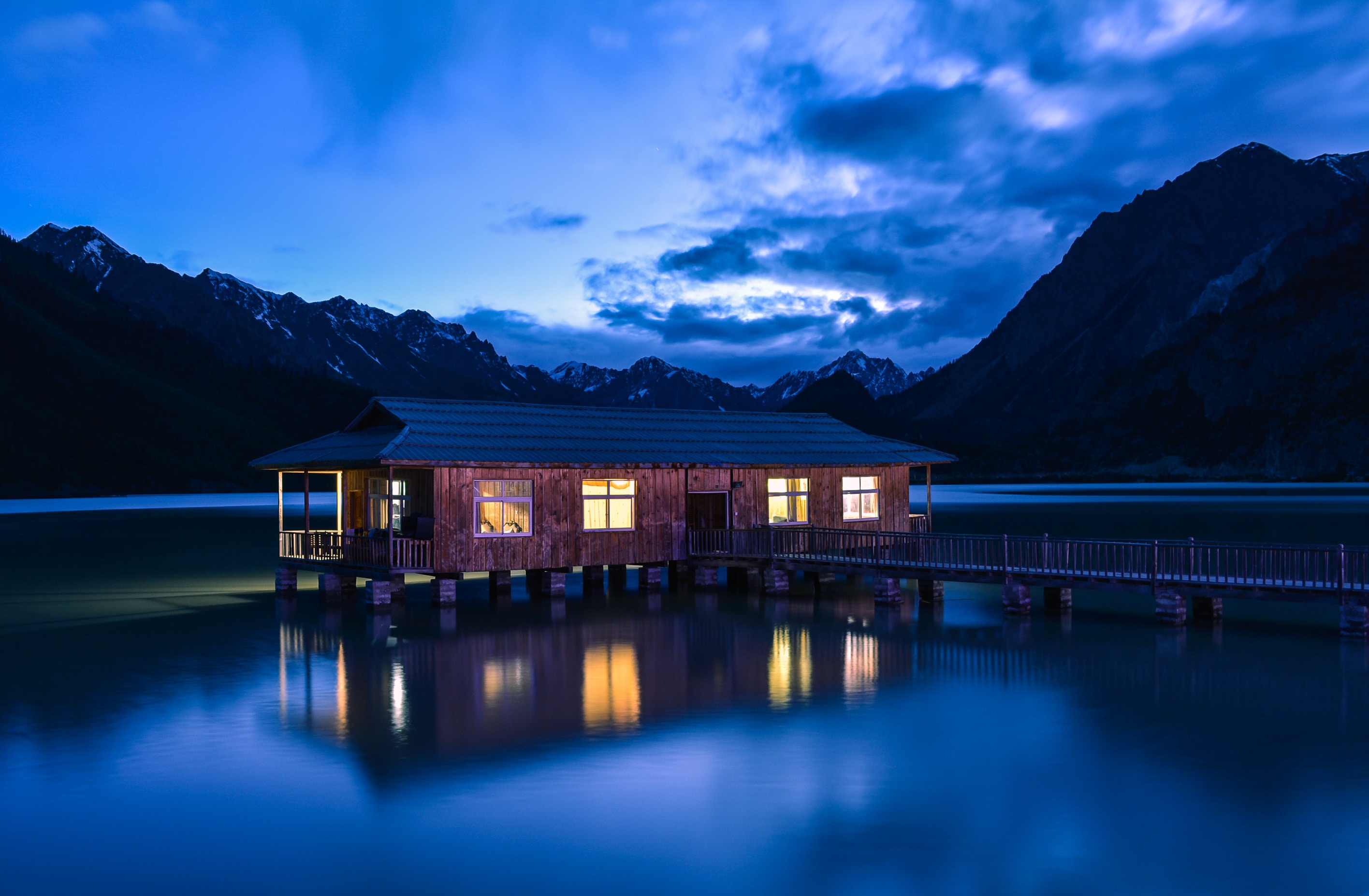 Lake House Wallpaper - HD Wallpaper 