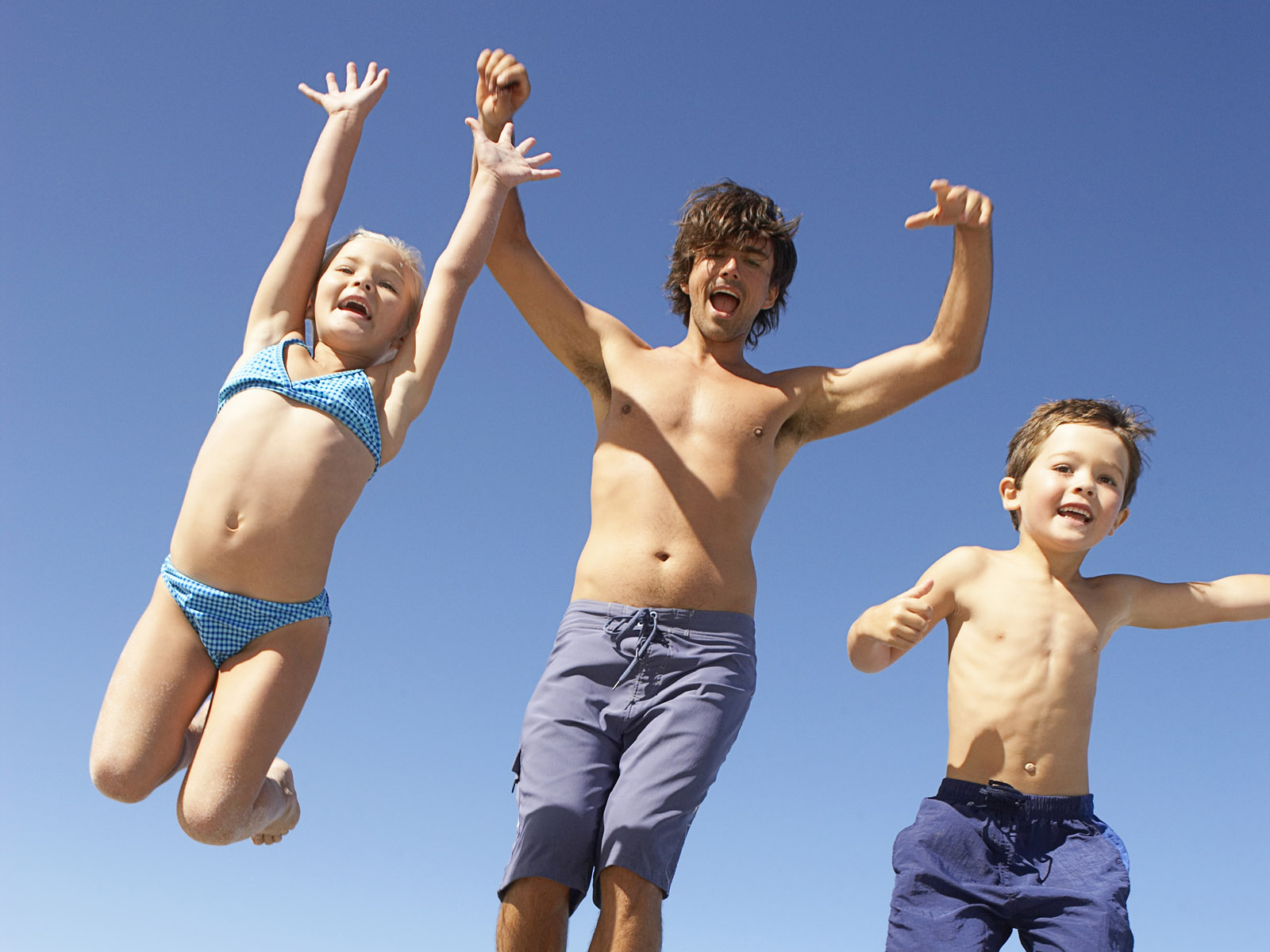 Happy Family Life, Material - Barechested - HD Wallpaper 