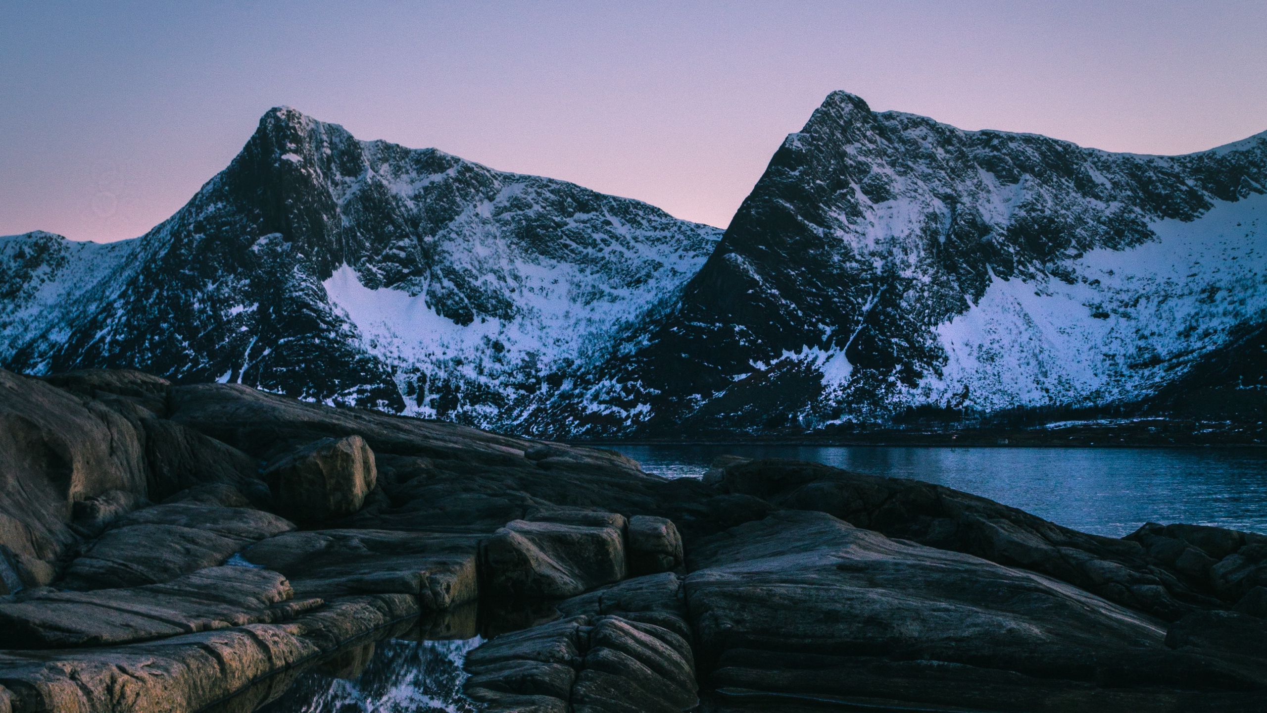 Wallpaper Sunset, Mountain, Lake, Snowy, Norway - Snowy Lake Mountain Sunset - HD Wallpaper 