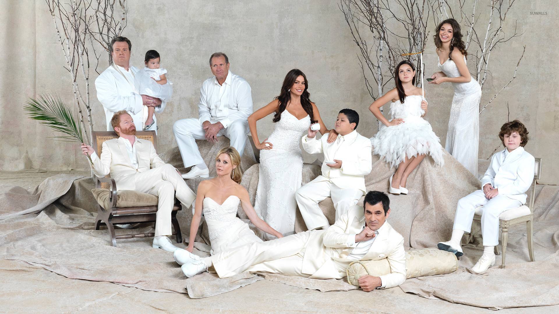 Modern Family Cast Season 11 - HD Wallpaper 