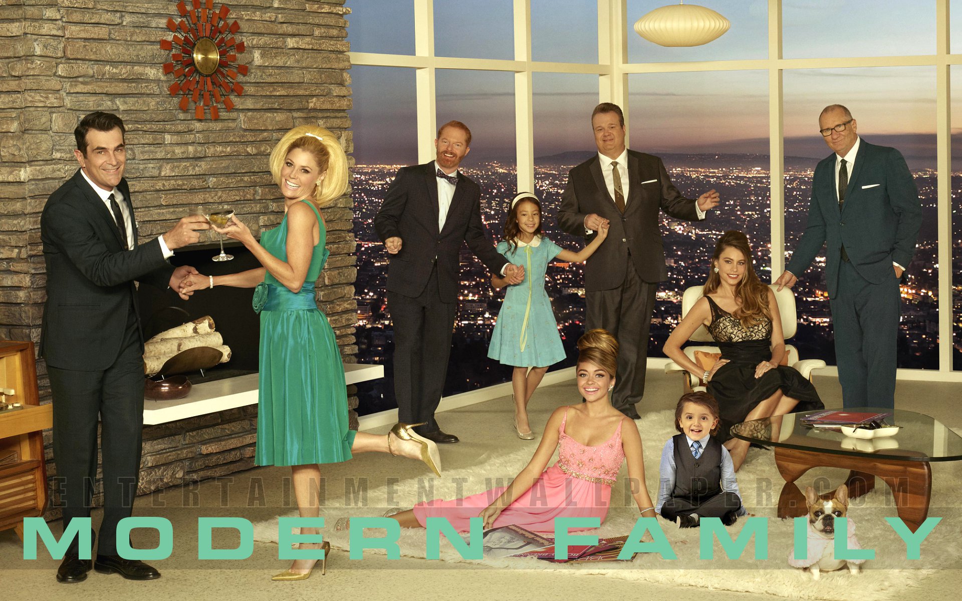 Modern Family Season 11 Andy - HD Wallpaper 