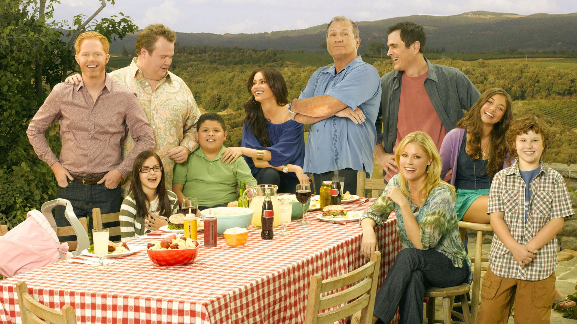 Desktop Modern Family Wallpaper Hd - HD Wallpaper 