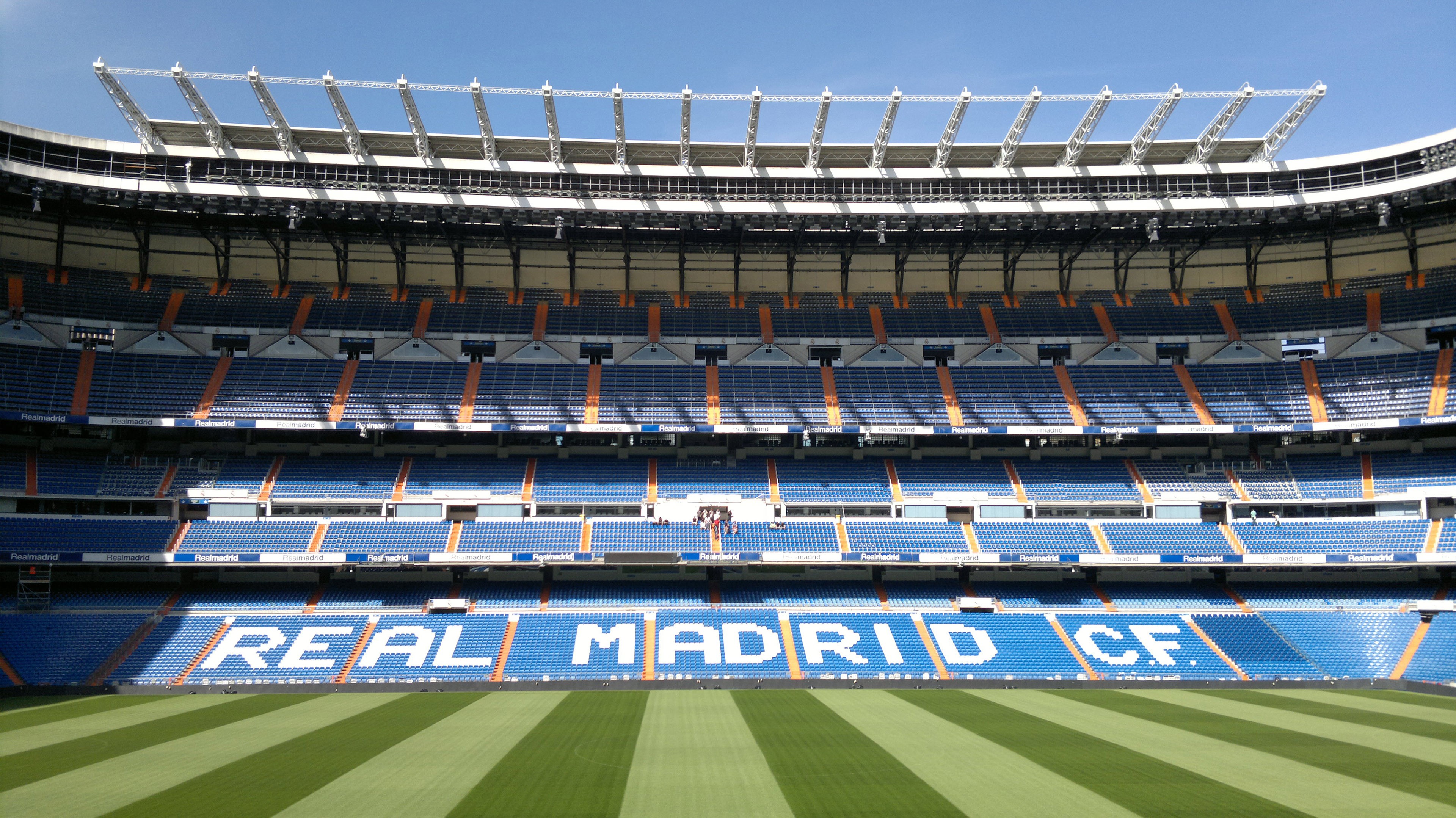 Santiago Bernabéu Stadium - HD Wallpaper 