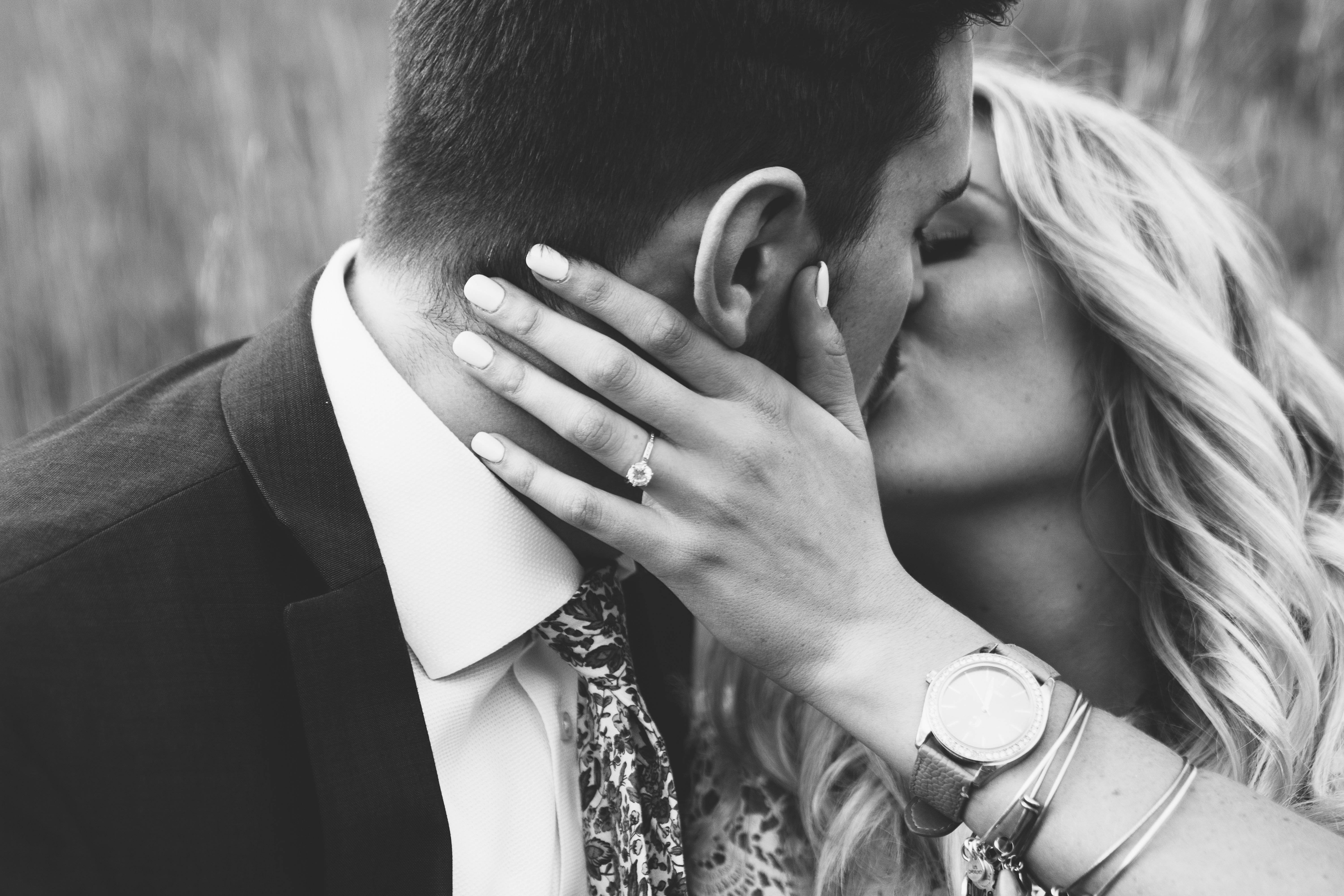 Engagement Photo Instagram Captions - HD Wallpaper 