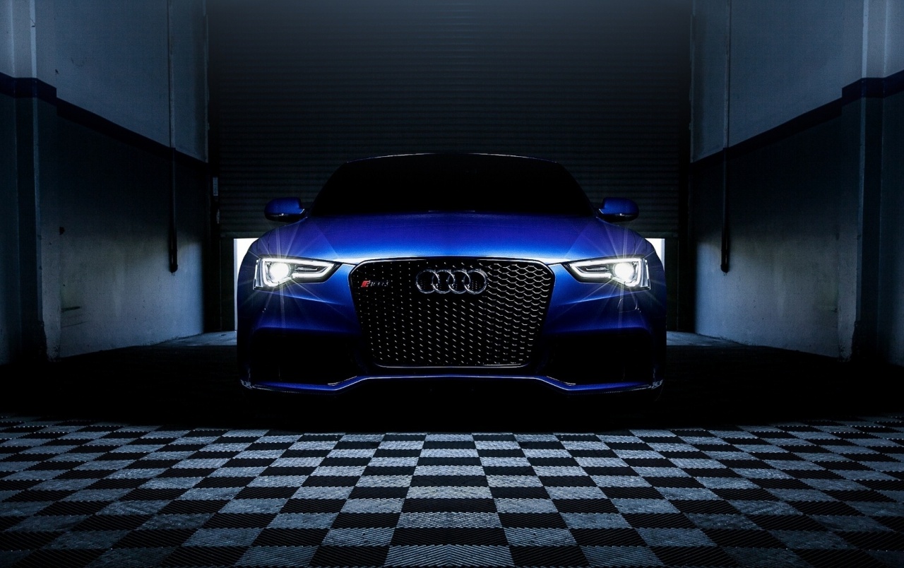 Blue Audi Rs5 Headlights Wallpapers - Audi Rs5 Hd - HD Wallpaper 