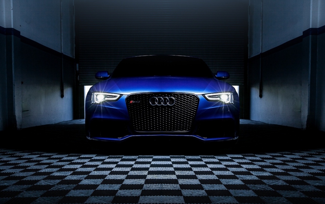 Blue Audi Rs5 Headlights Wallpapers - Audi Rs5 Hd - HD Wallpaper 