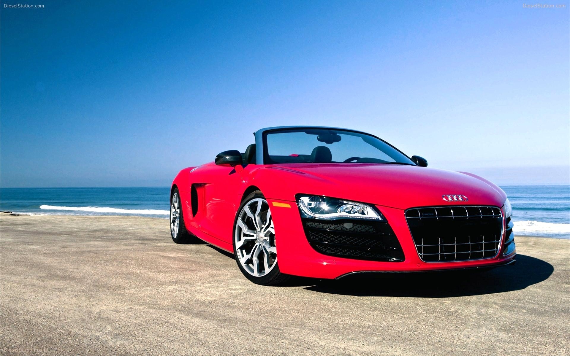 Red Audi R8 Gt In Beach Car Wallpapers - Hd Cars Wallpapers For Laptop - HD Wallpaper 