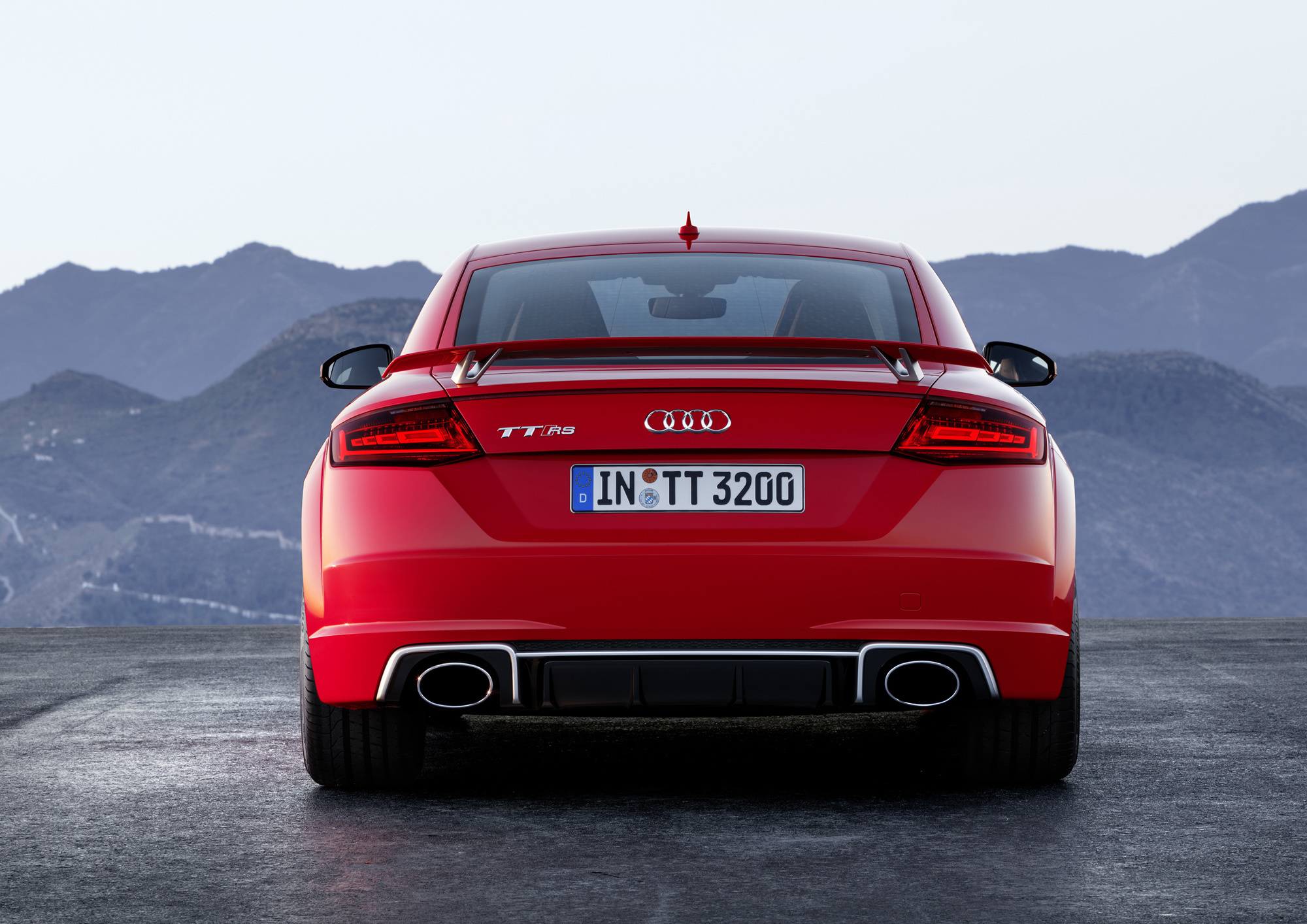 Audi Tt Rs Wallpapers And Backgrounds - Audi Tt Rs Back - HD Wallpaper 
