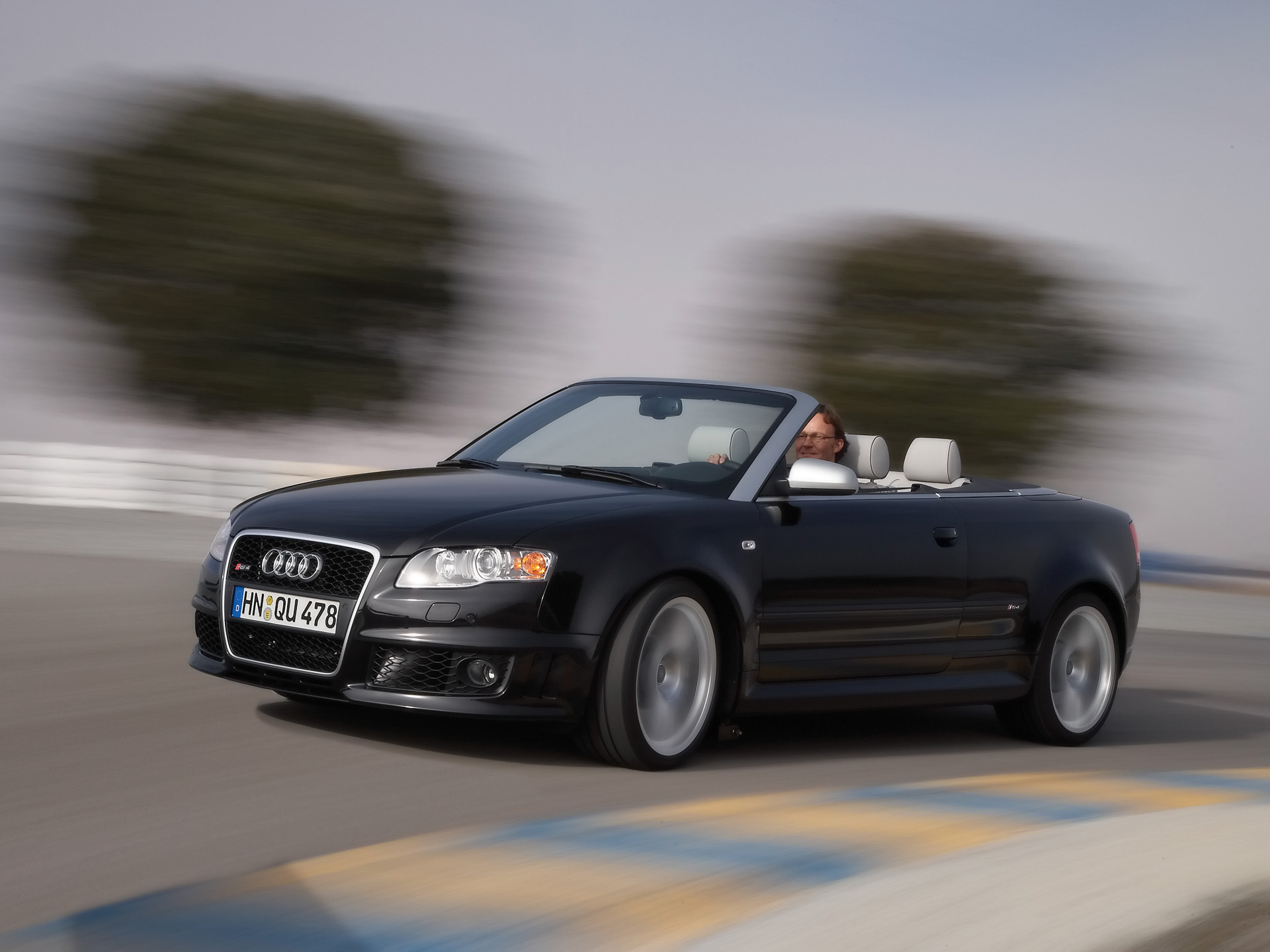 Audi Rs4 Wallpaper - HD Wallpaper 