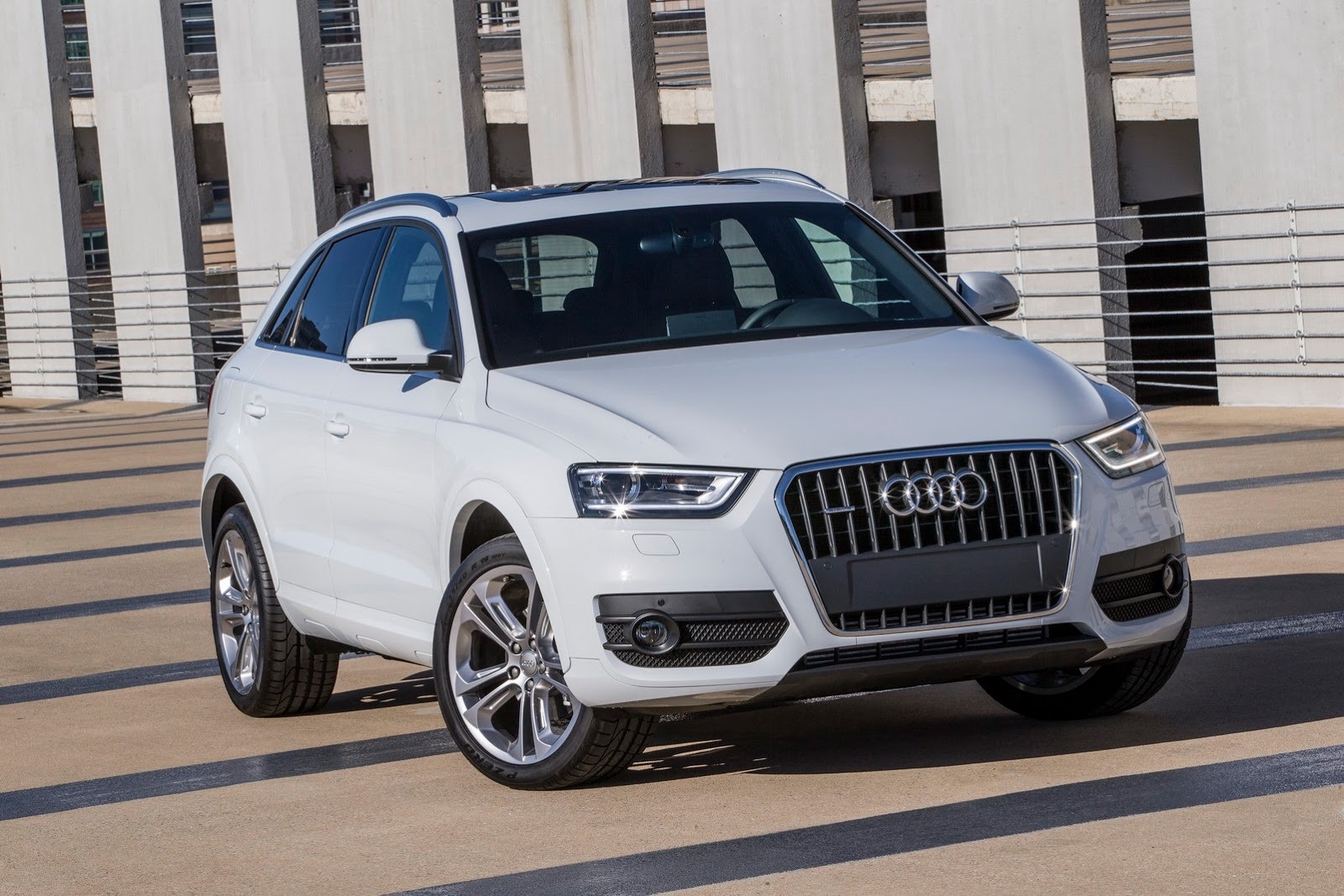 2019 Audi Q3 Front Wallpaper - 2015 Audi Q3 - HD Wallpaper 