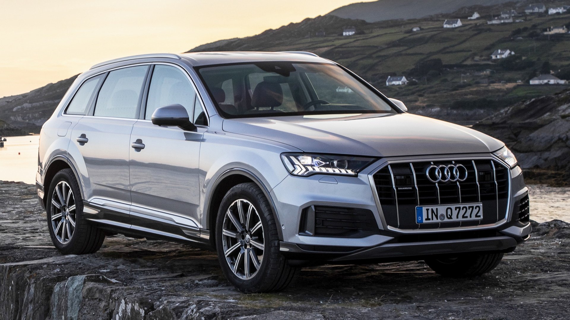 Audi Q7 - HD Wallpaper 