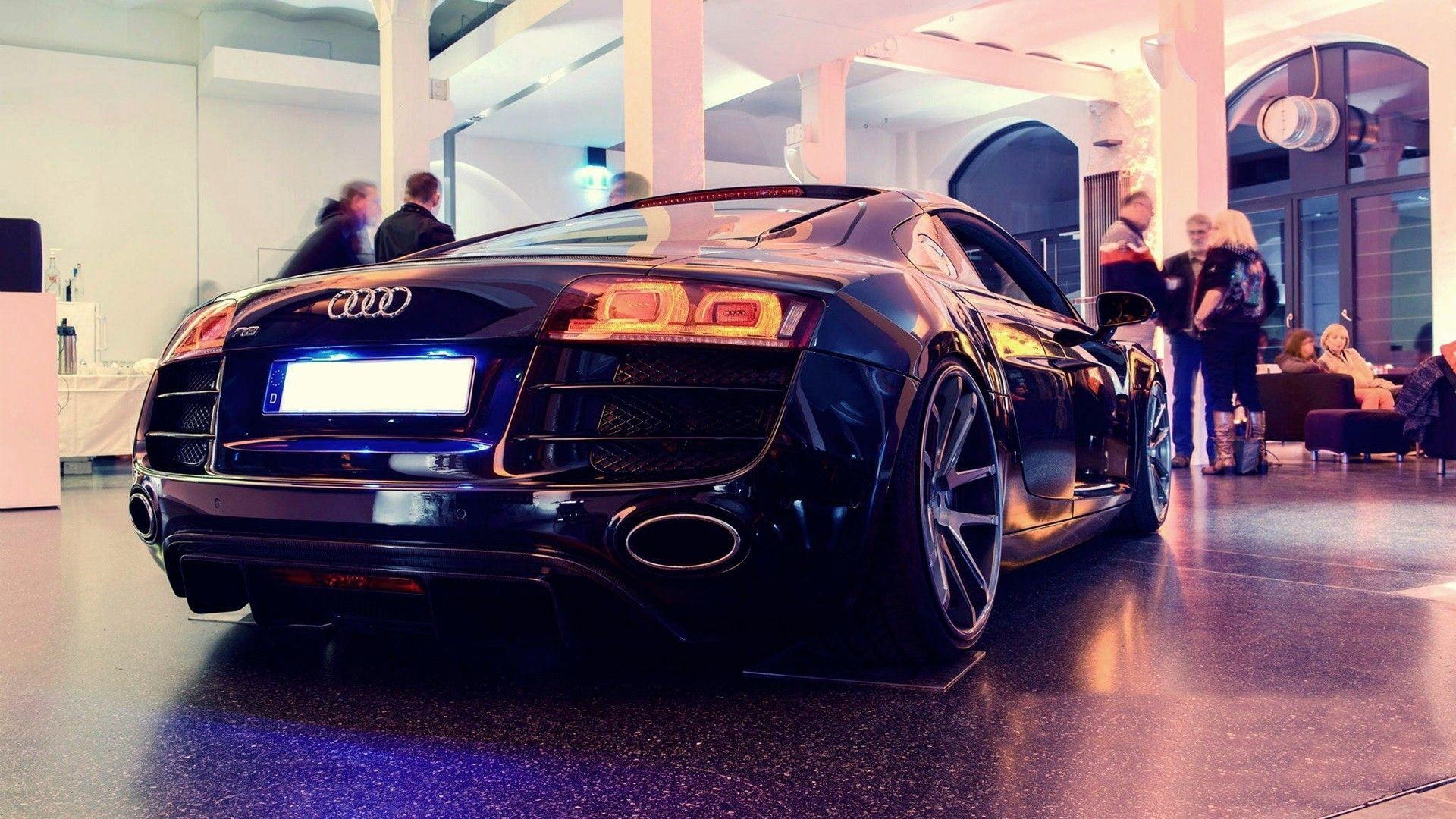 Audi R8 - HD Wallpaper 