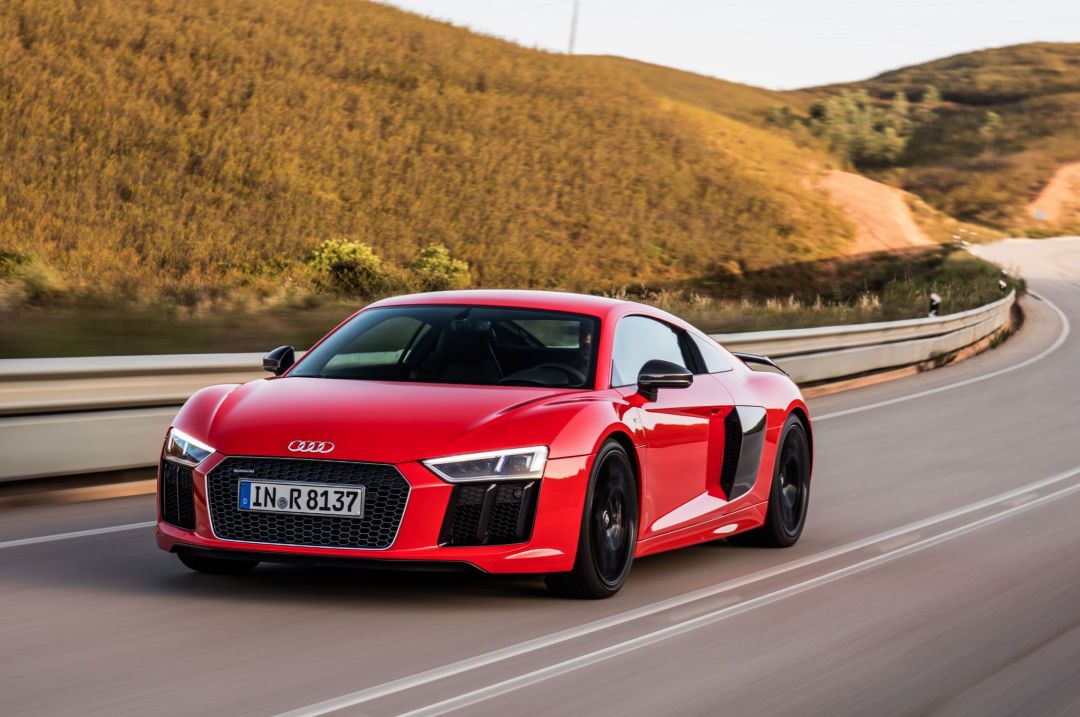 Android, Iphone, Desktop Hd Backgrounds / Wallpapers - Red Audi R8 V10 Plus - HD Wallpaper 