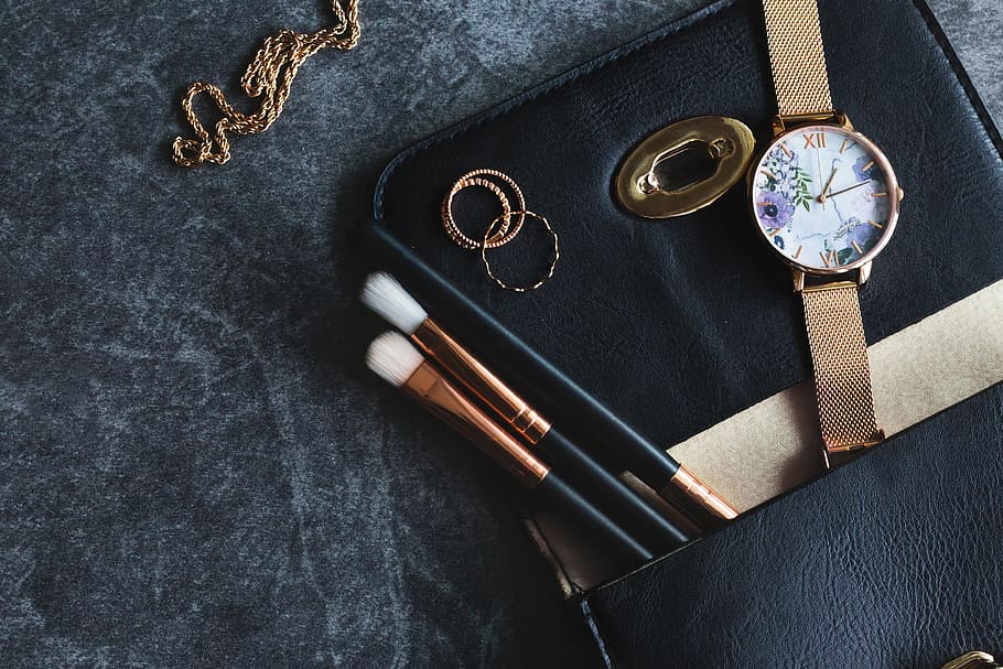 Makeup And Jewelry Photo, Flatlay, Watch, Accessories, - Makeup And Watch Photography - HD Wallpaper 