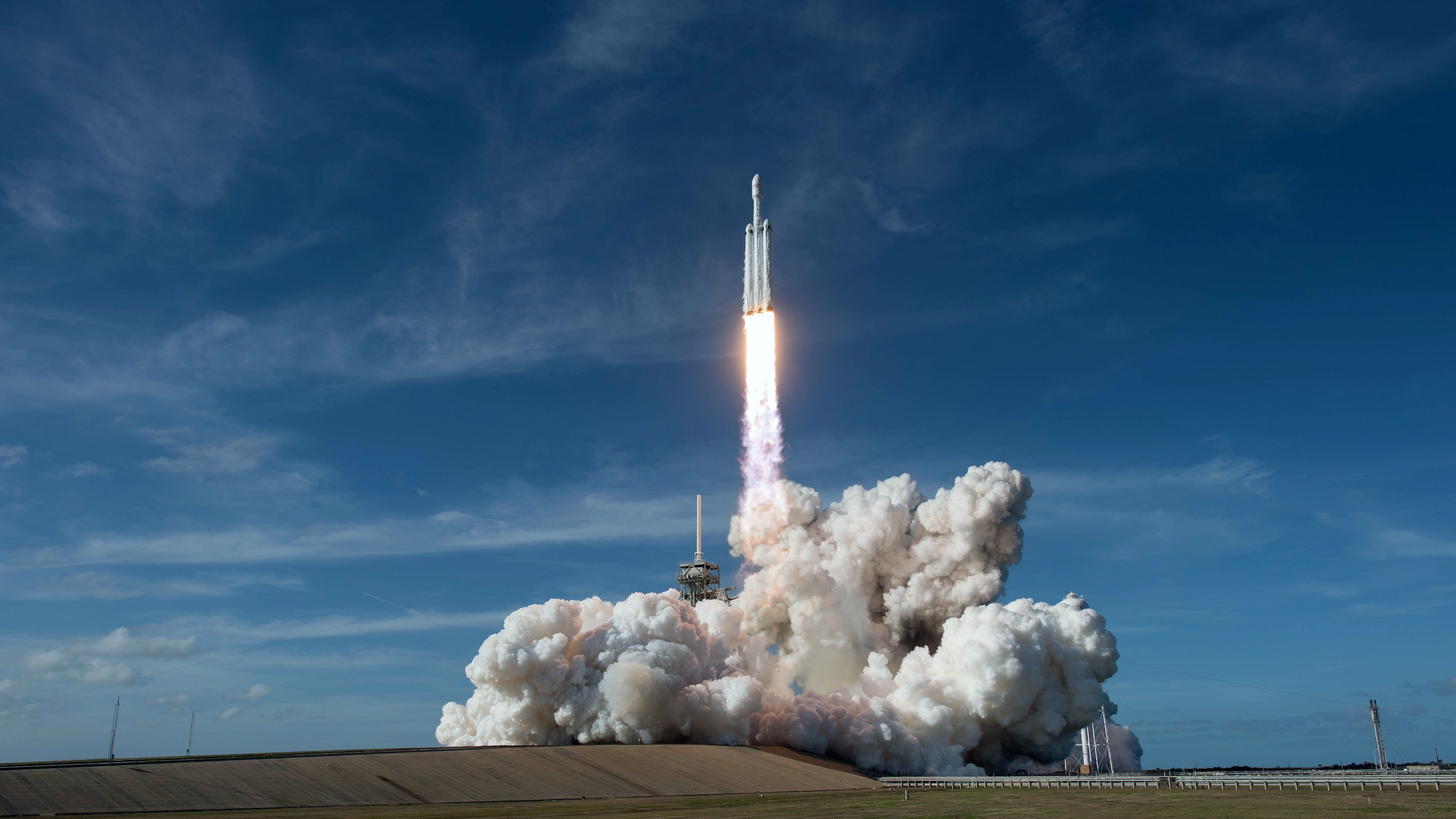 Falcon Heavy Wallpaper 4k - HD Wallpaper 