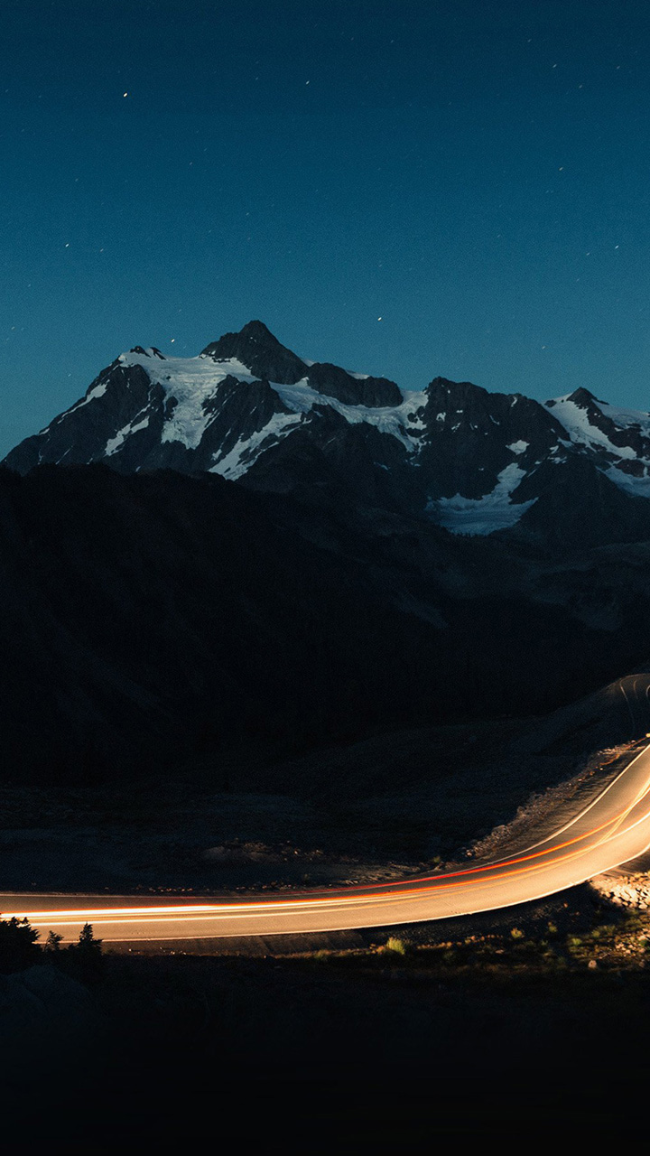 Night Street Mountain - HD Wallpaper 