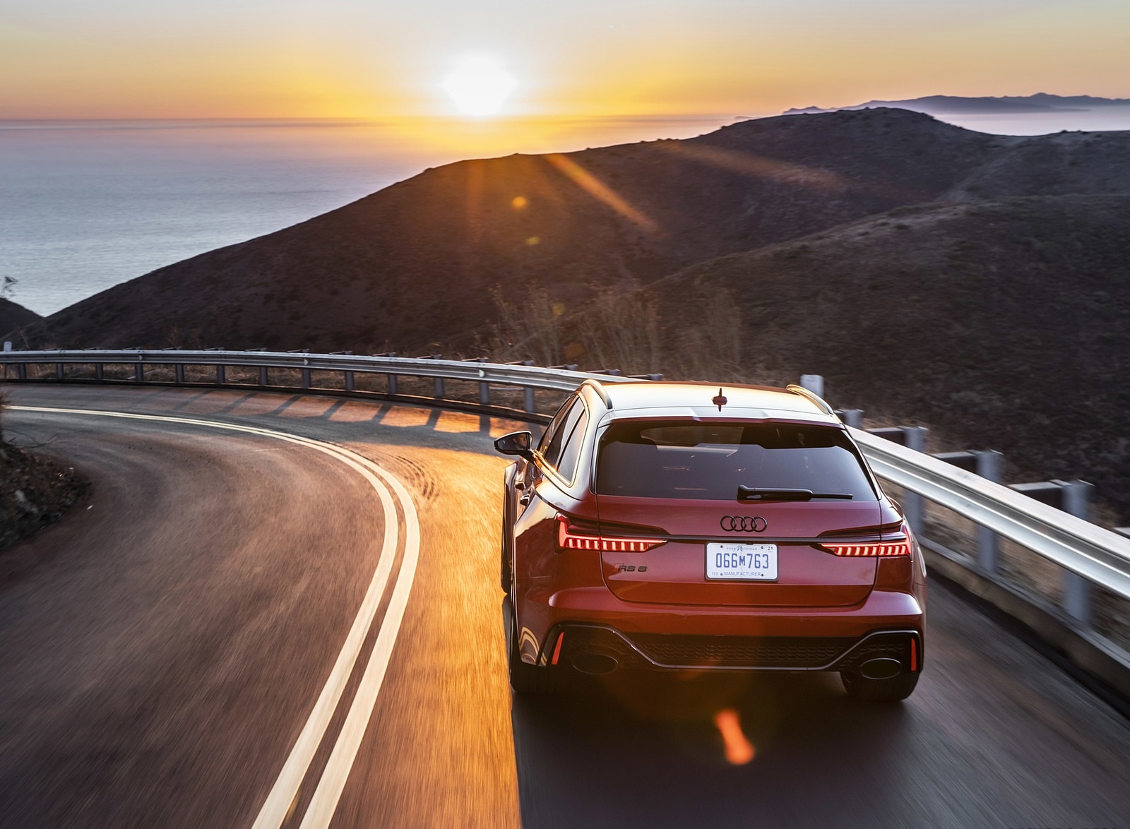 2020 Audi Rs 6 Avant Rear Wallpapers (4) - Red 2020 Audi Rs 6 Avant - HD Wallpaper 