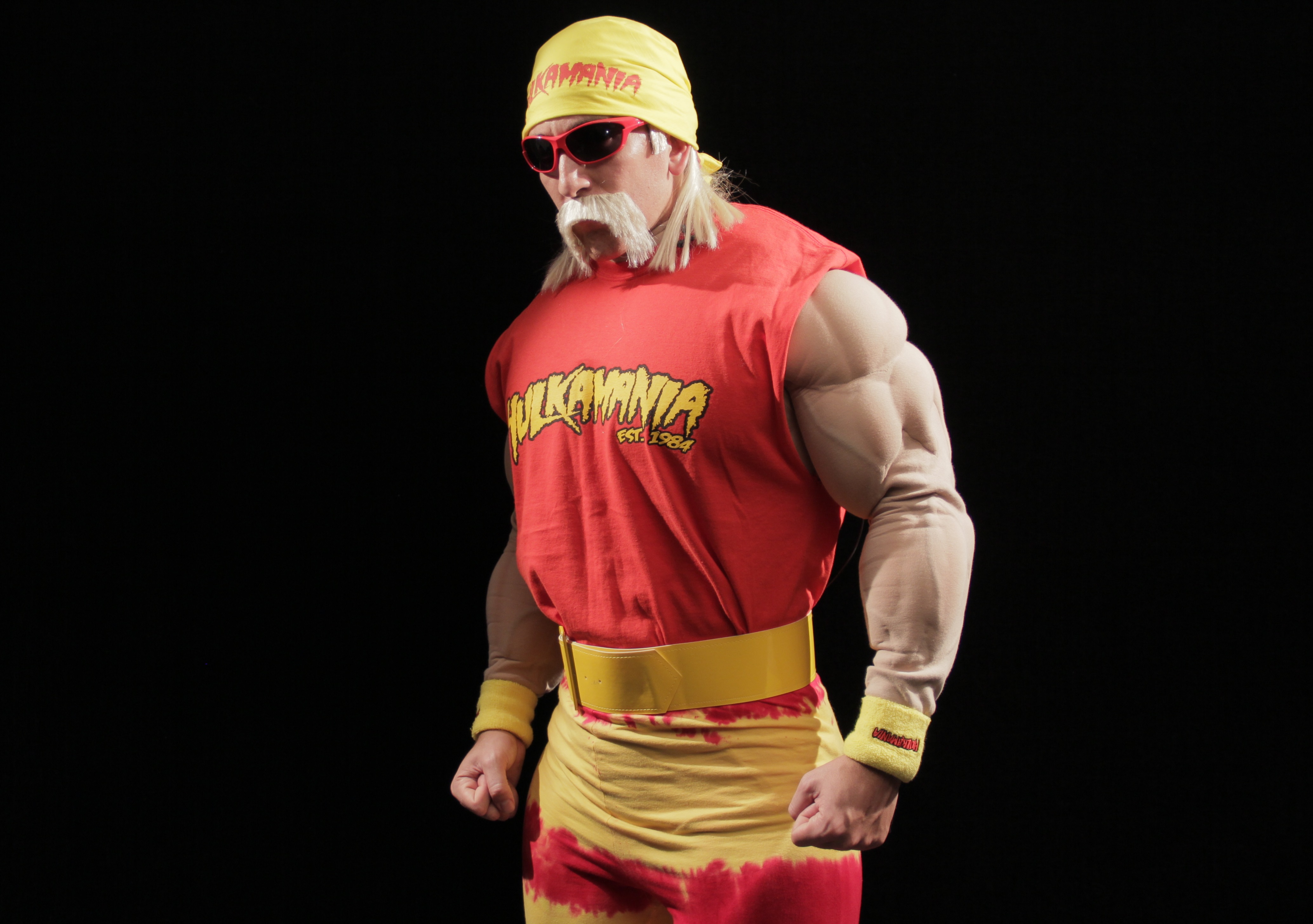 Hulk Hogan Wallpapers Hq - Hulk Hogan Cosplay - HD Wallpaper 