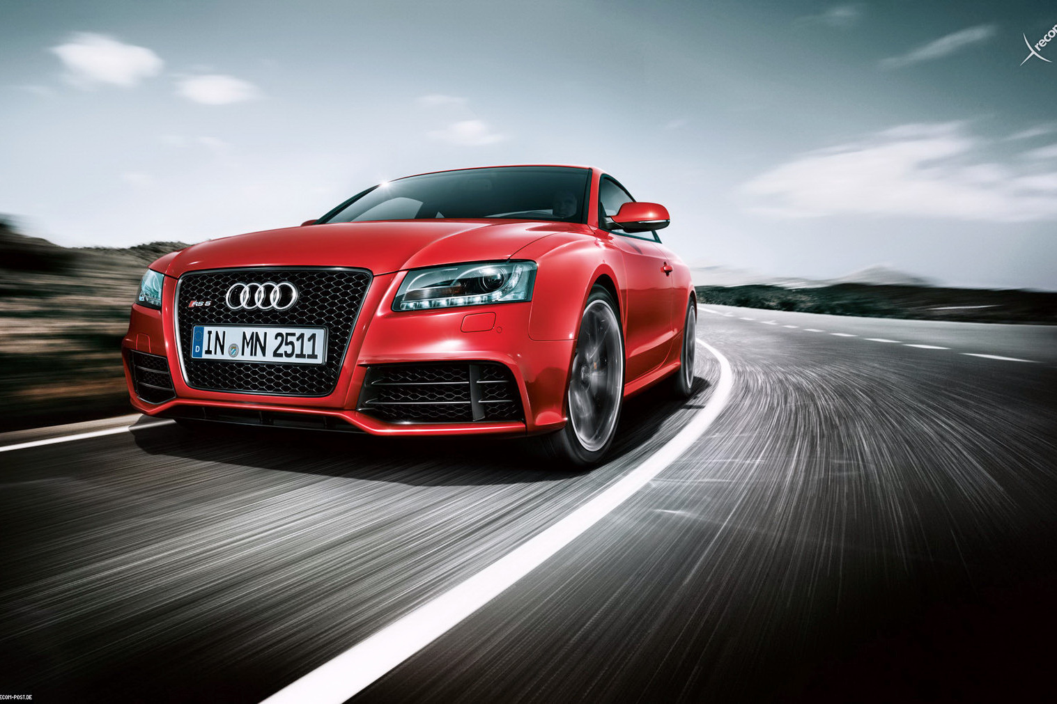 Audi Rs5 Coupe Wallpaper - Audi Car On Roads - HD Wallpaper 