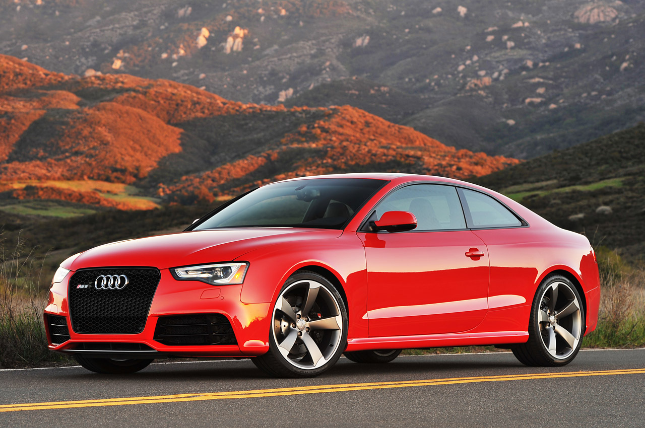 Audi Rs5 Hd Wallpapers, Desktop Wallpaper - 2015 Audi Rs 5 Coupe Red - HD Wallpaper 