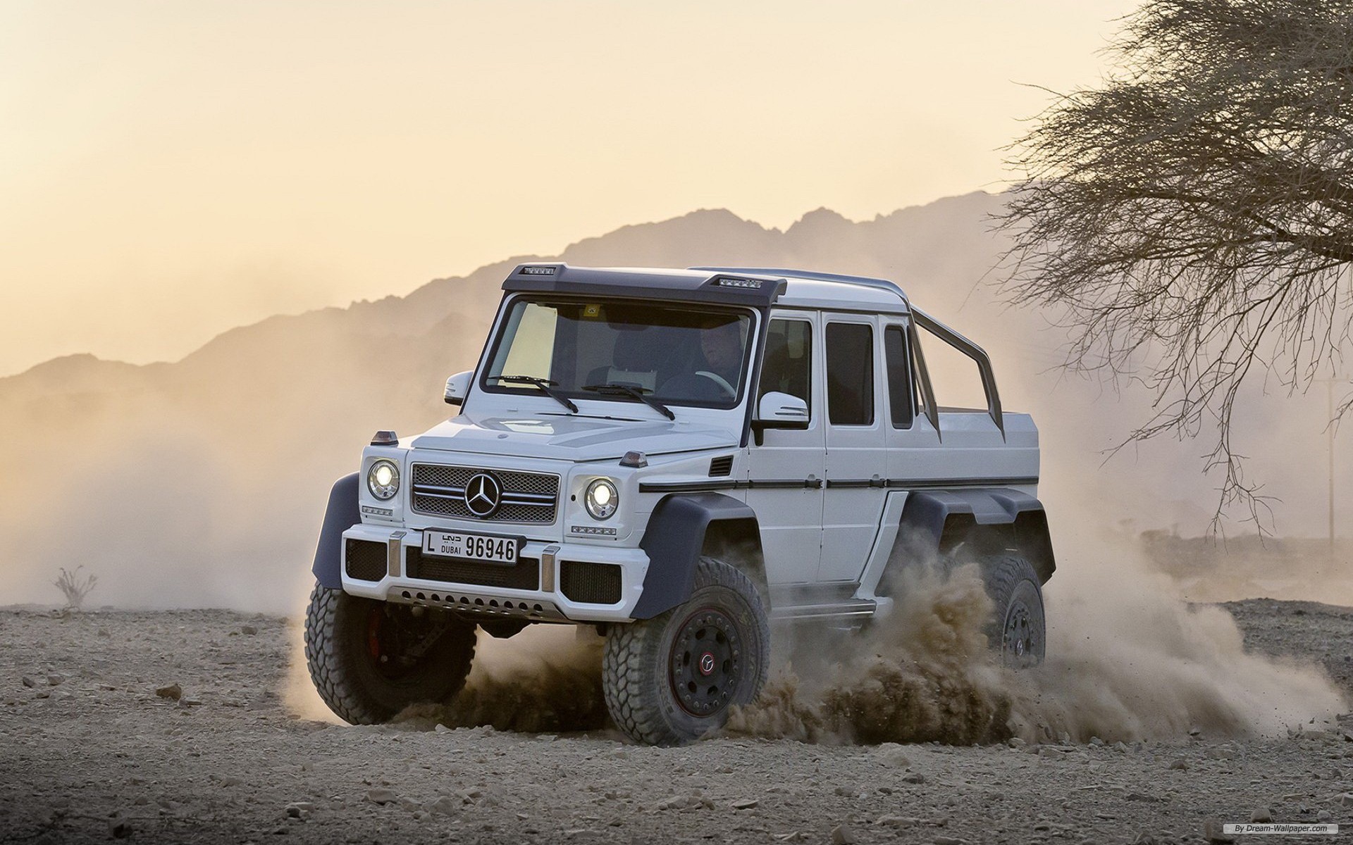 Free Auto Wallpaper - Mercedes G63 Amg - HD Wallpaper 