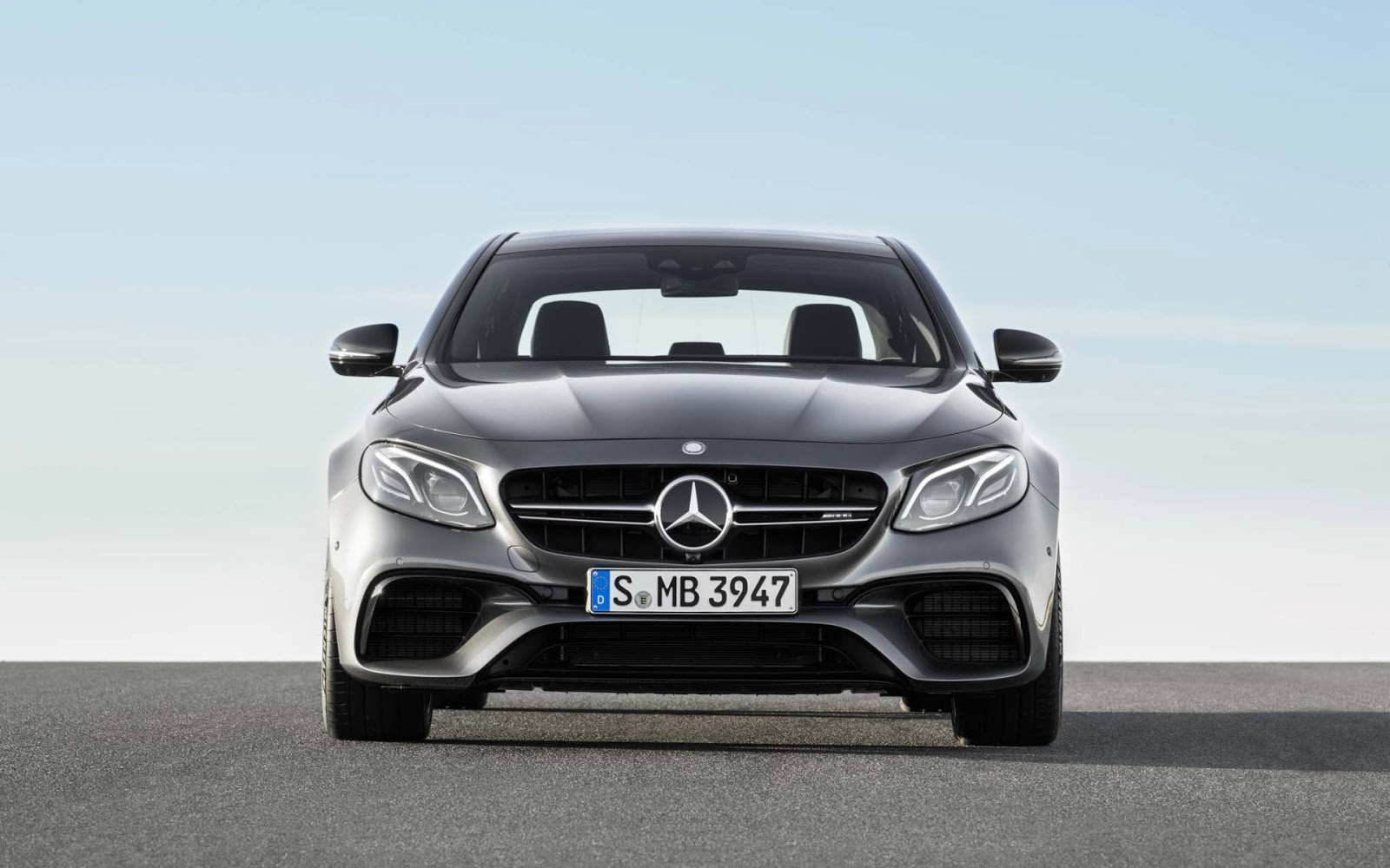2018 Mercedes Amg E63 S Widescreen Resolution Hd Wallpaper - 2018 Mercedes Benz E63 Amg - HD Wallpaper 