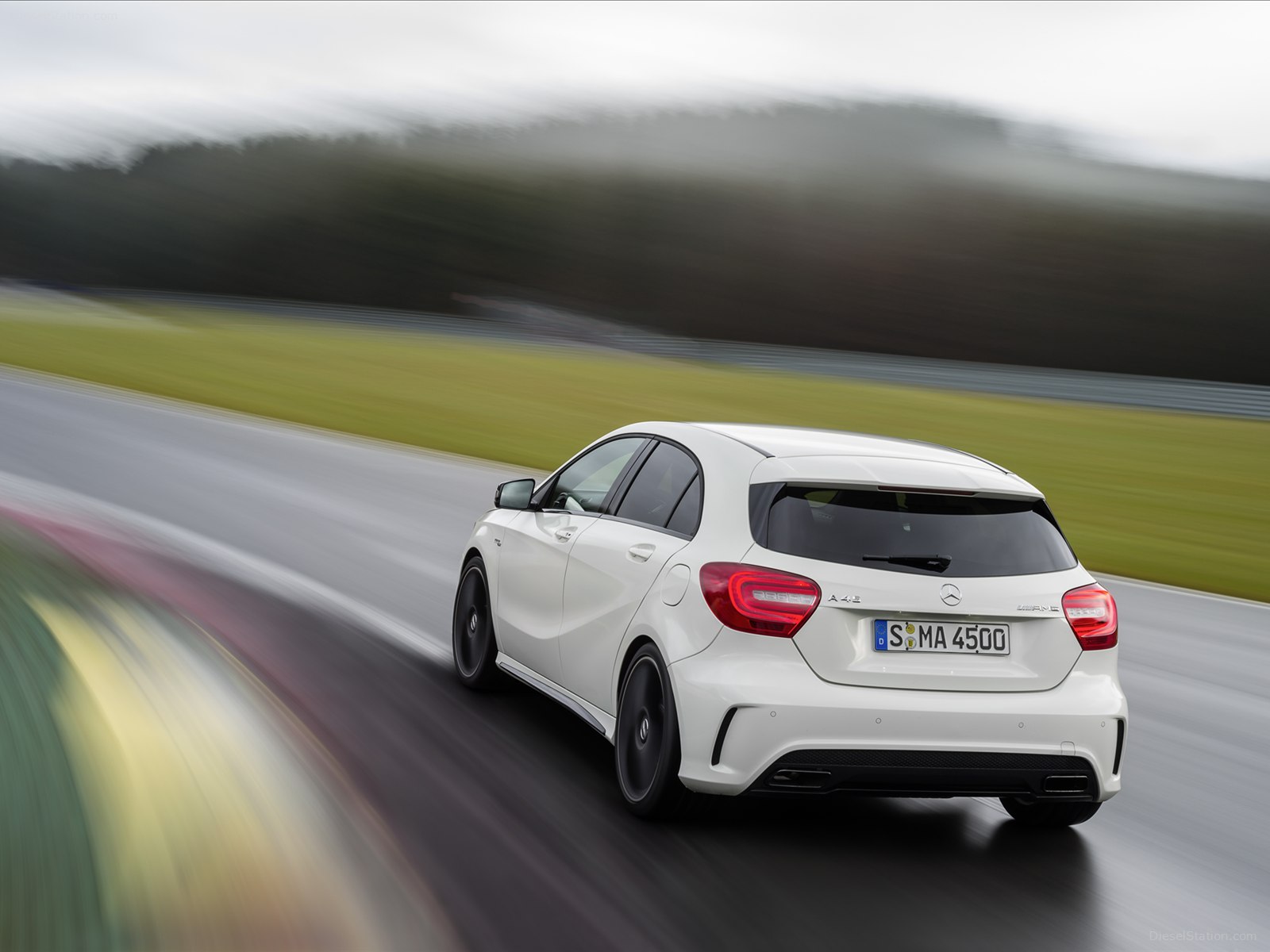 Mercedes-benz A45 Amg - Mercedes A Class Tinted Lights - HD Wallpaper 