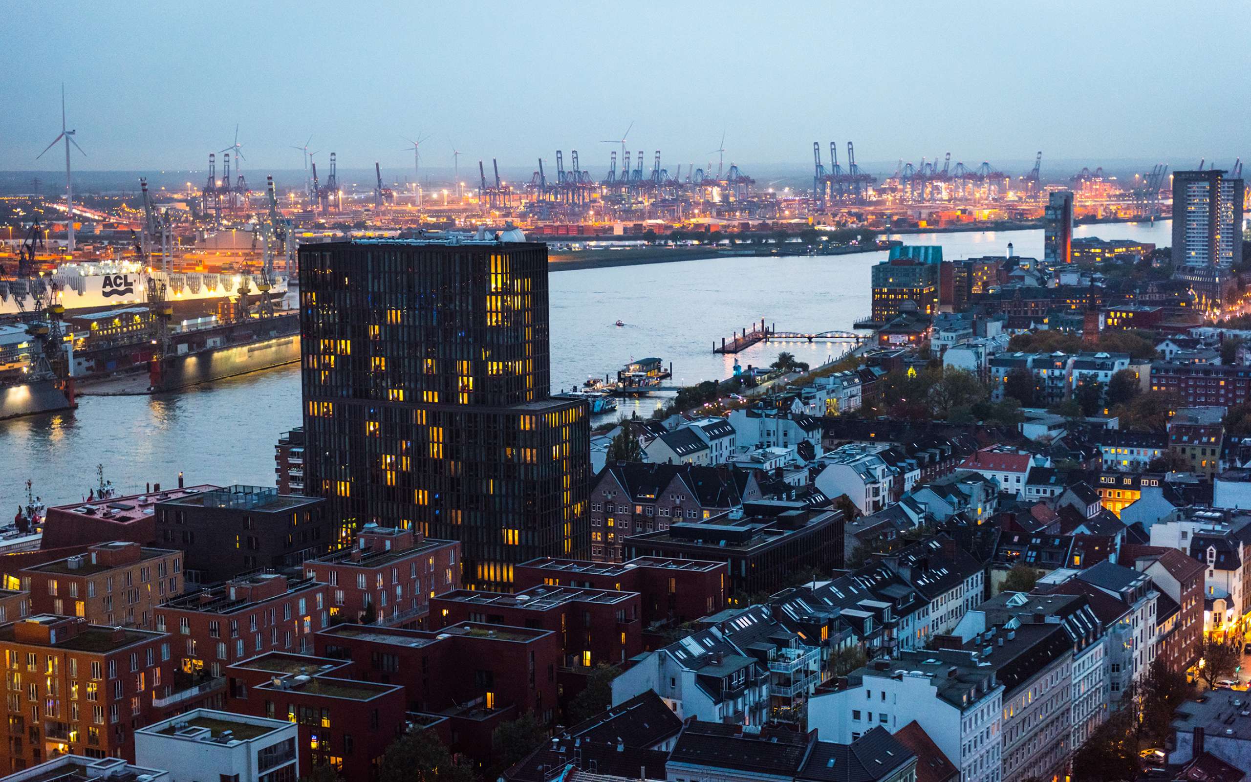 Empire Riverside Hamburg - HD Wallpaper 