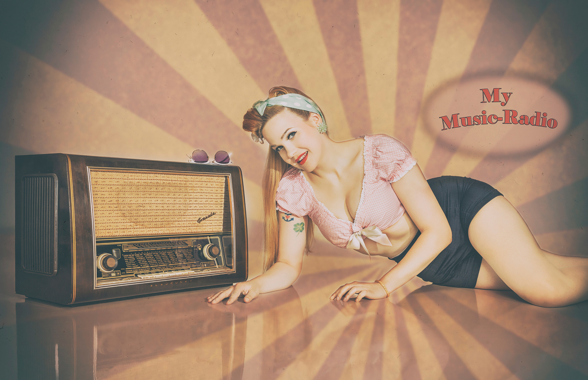 Retro, Radio, Time, Pin-up, Girl - Pin Up Radio - HD Wallpaper 