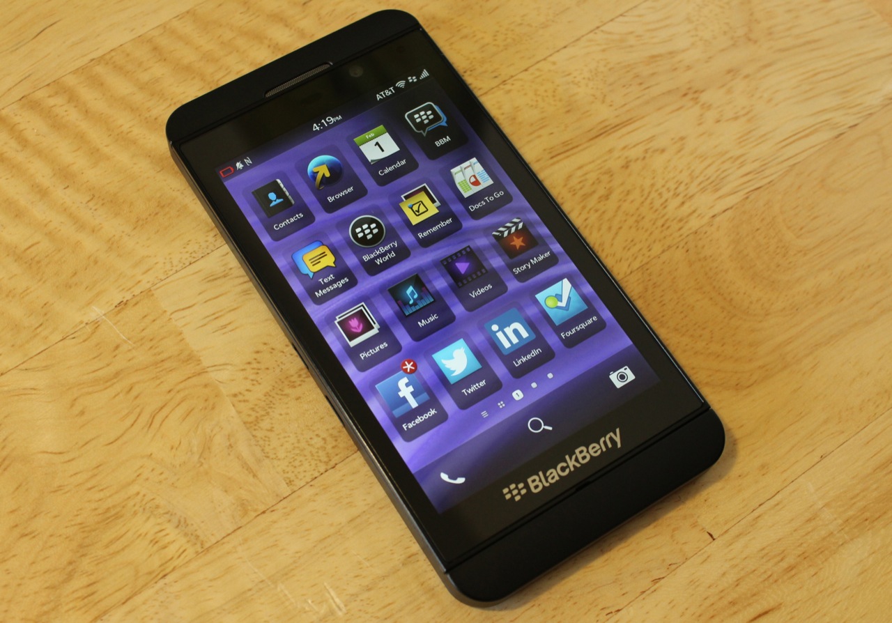 Blackberry Z10 - HD Wallpaper 