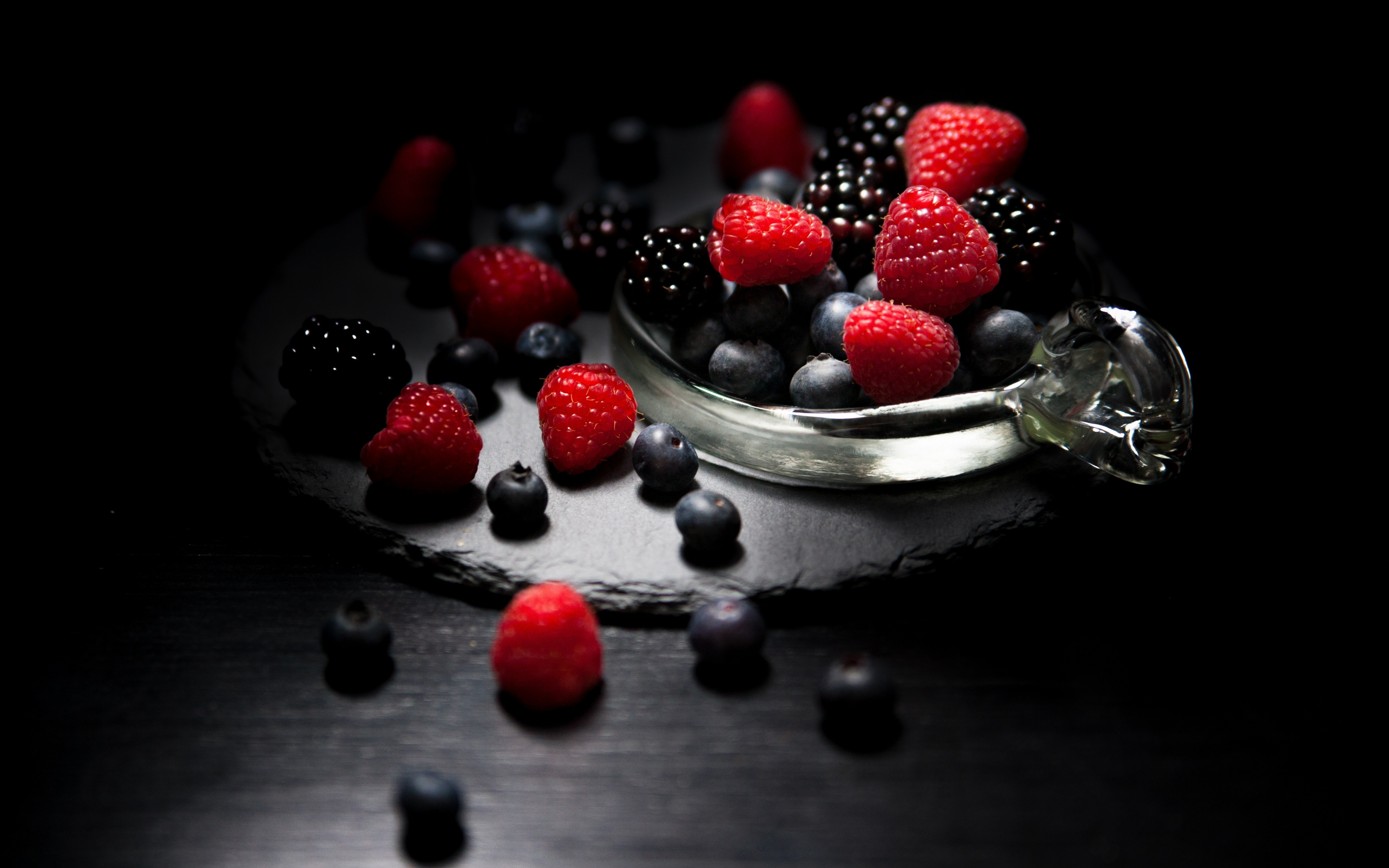 Dark Mood, Food, Fruits, Raspberry, Blueberry, Blackberry, - Raspberry Blueberry - HD Wallpaper 