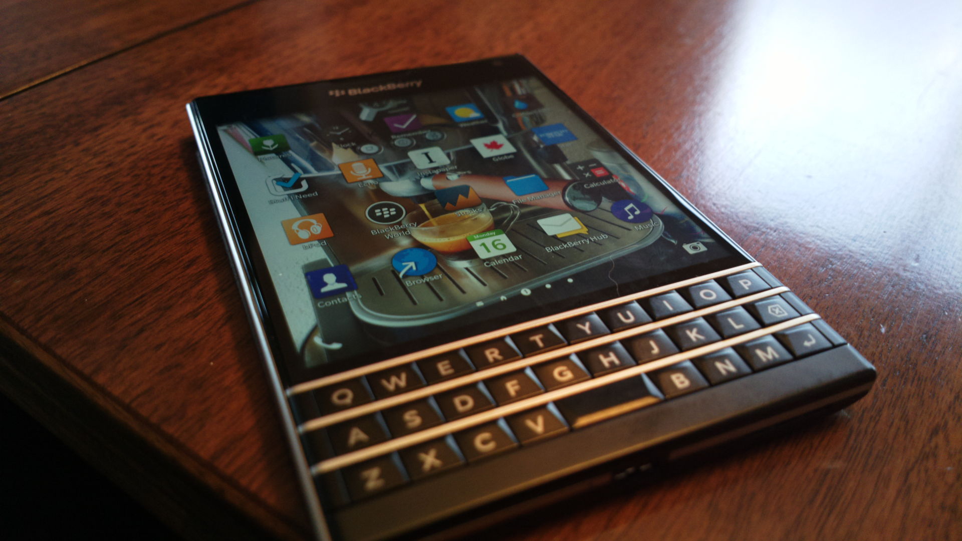 2015 02 16 - Feature Phone - HD Wallpaper 