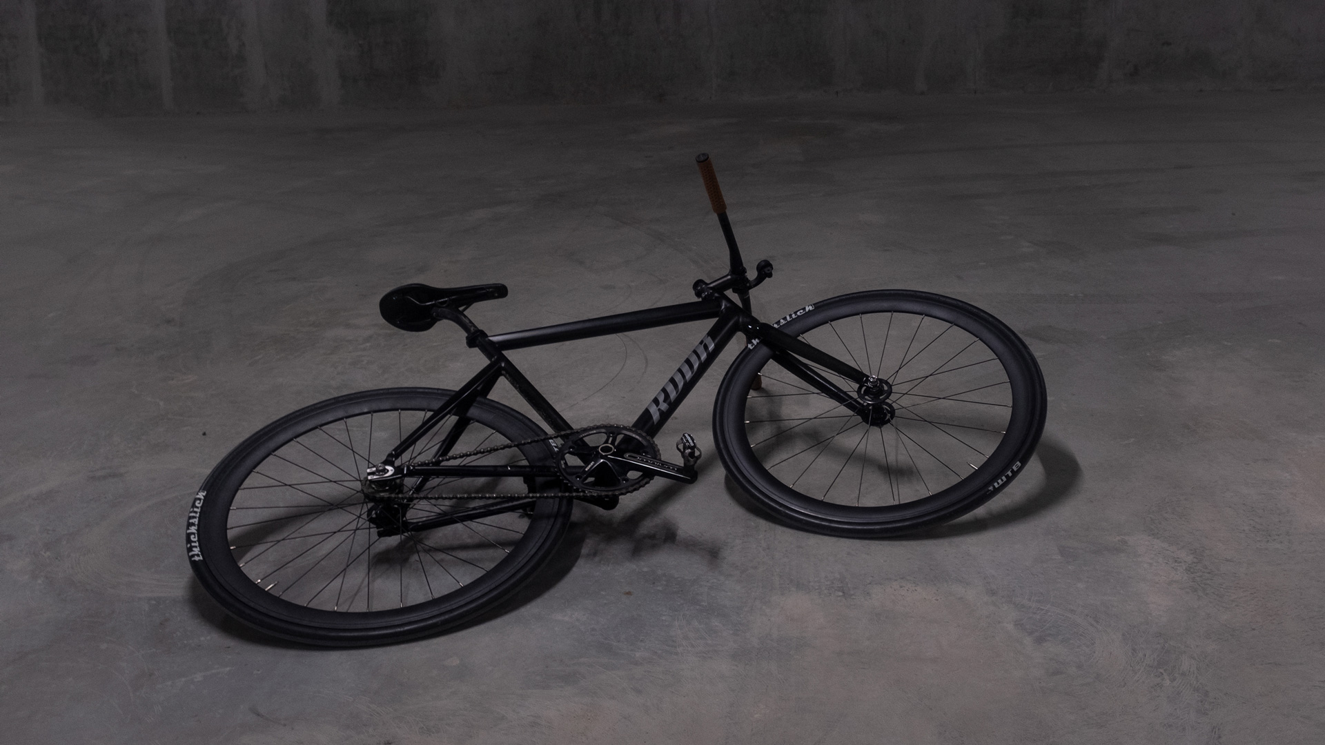 Hybrid Bicycle - HD Wallpaper 