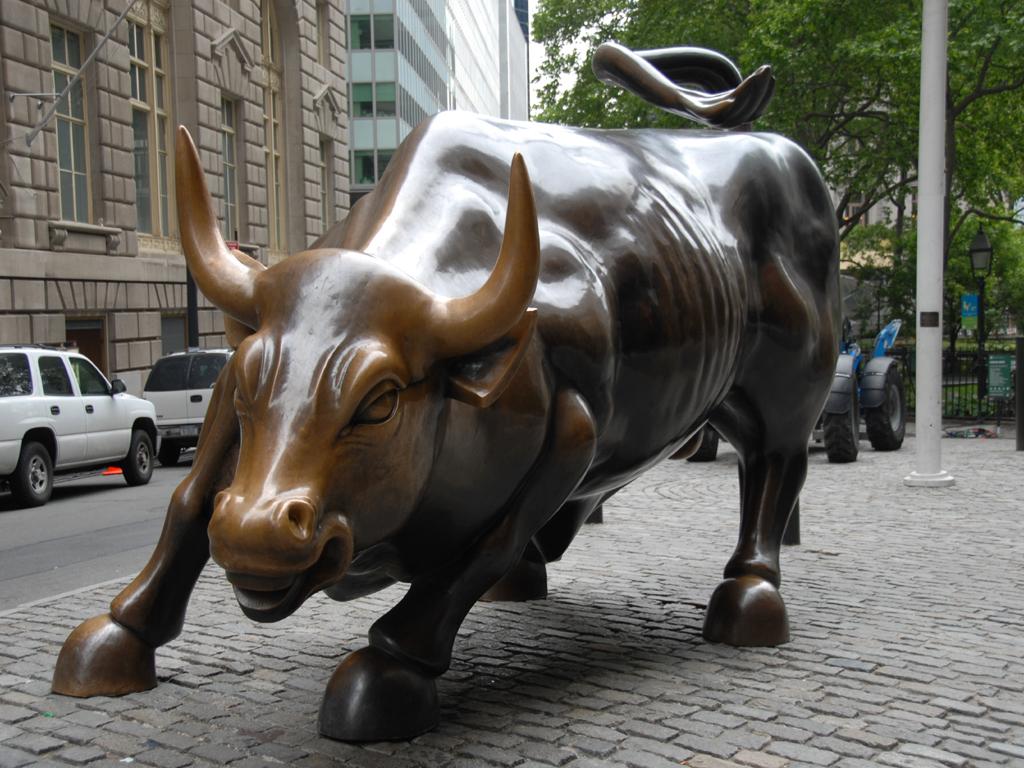 Wall Street Bull Wallpaper - Charging Bull - HD Wallpaper 