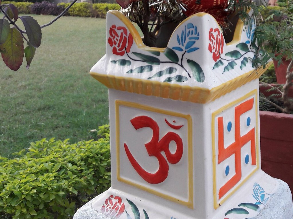 Om Swastik Wallpapers - HD Wallpaper 