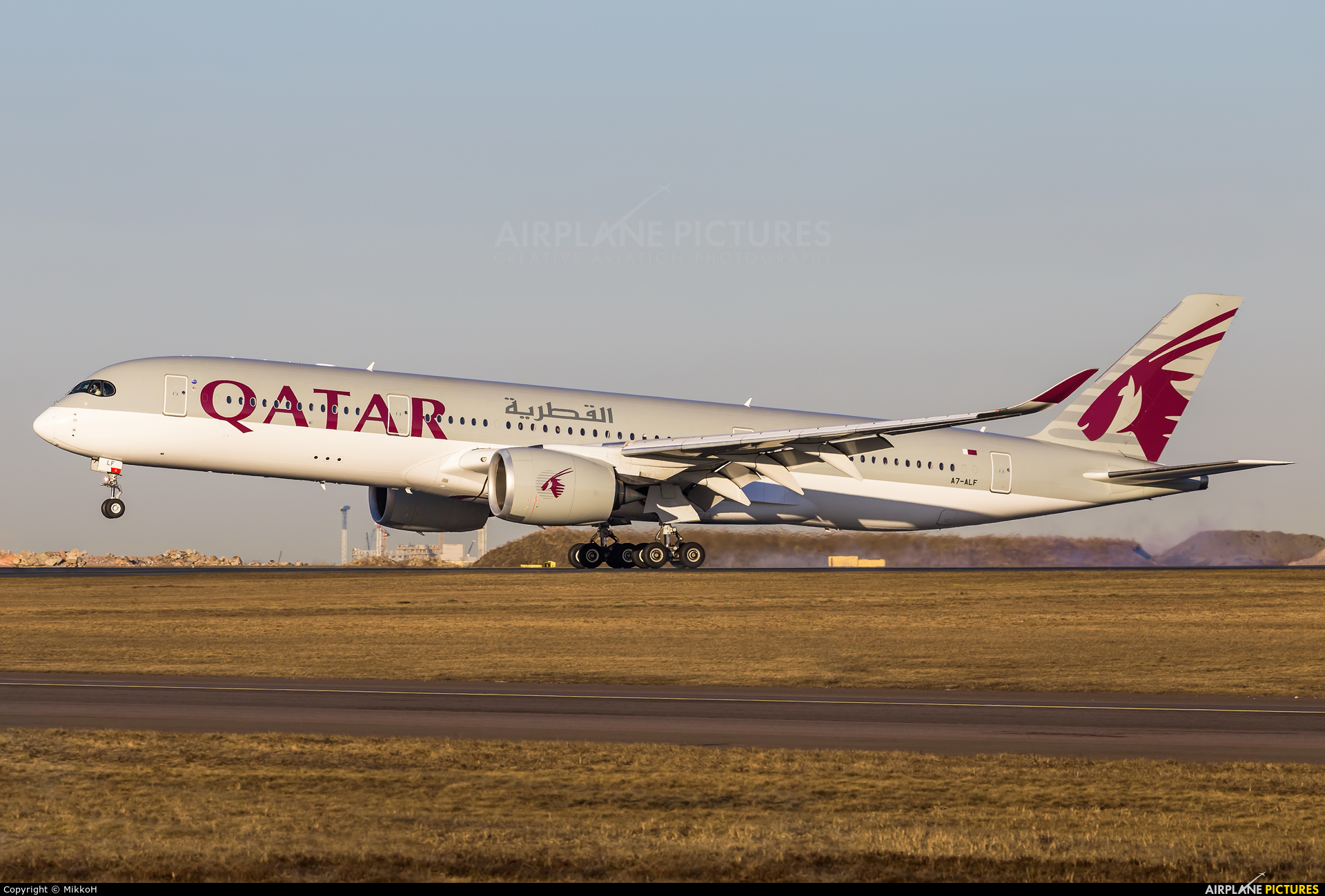 Qatar Airways A7-alf Aircraft At Helsinki - Qatar Airways A350 - HD Wallpaper 