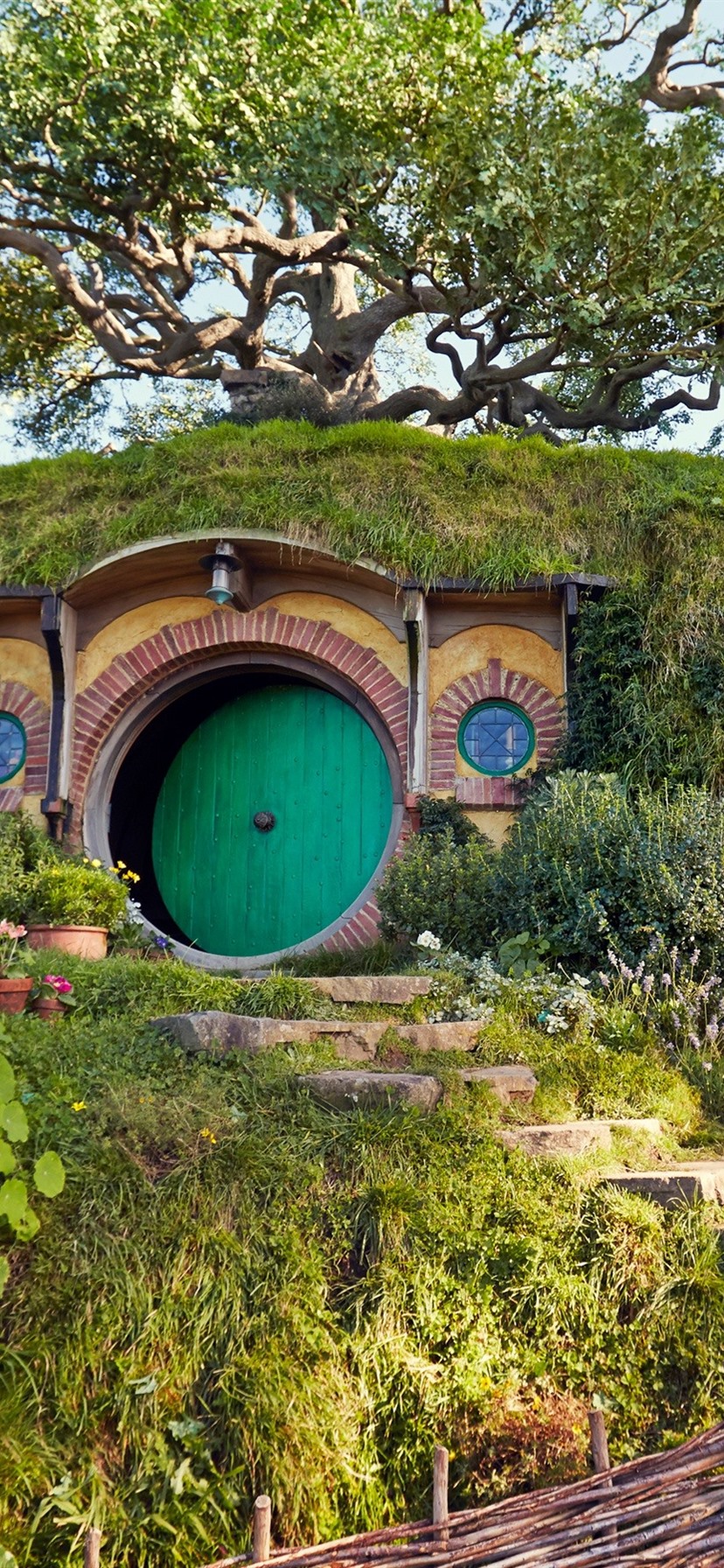 Iphone Wallpaper Hobbit House - New Zealand Northern - HD Wallpaper 