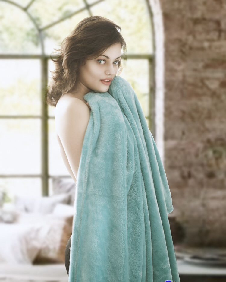 Sneha Ullal Hot Photoshoot - HD Wallpaper 