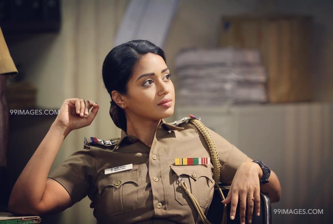 Nivetha Pethuraj Beautiful Hd Photoshoot Stills & Mobile - HD Wallpaper 