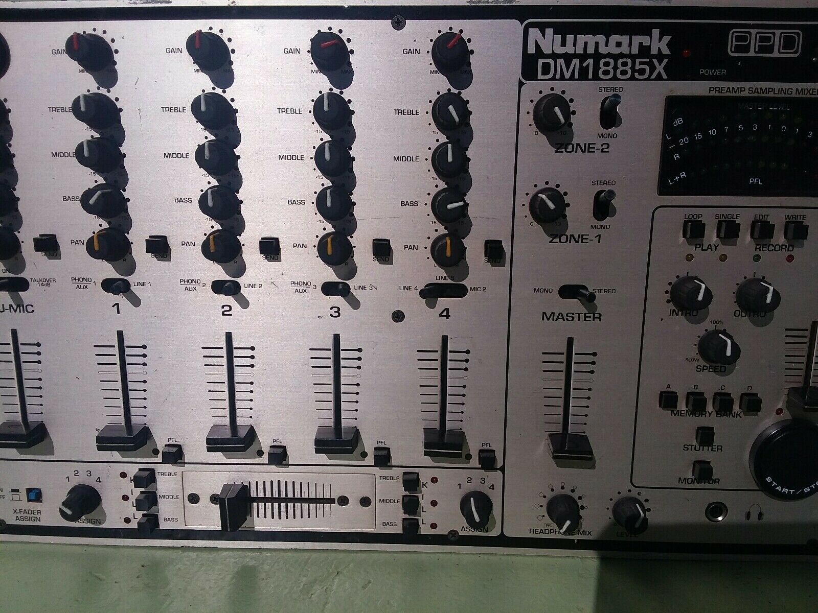 Numark Dm1885x - HD Wallpaper 