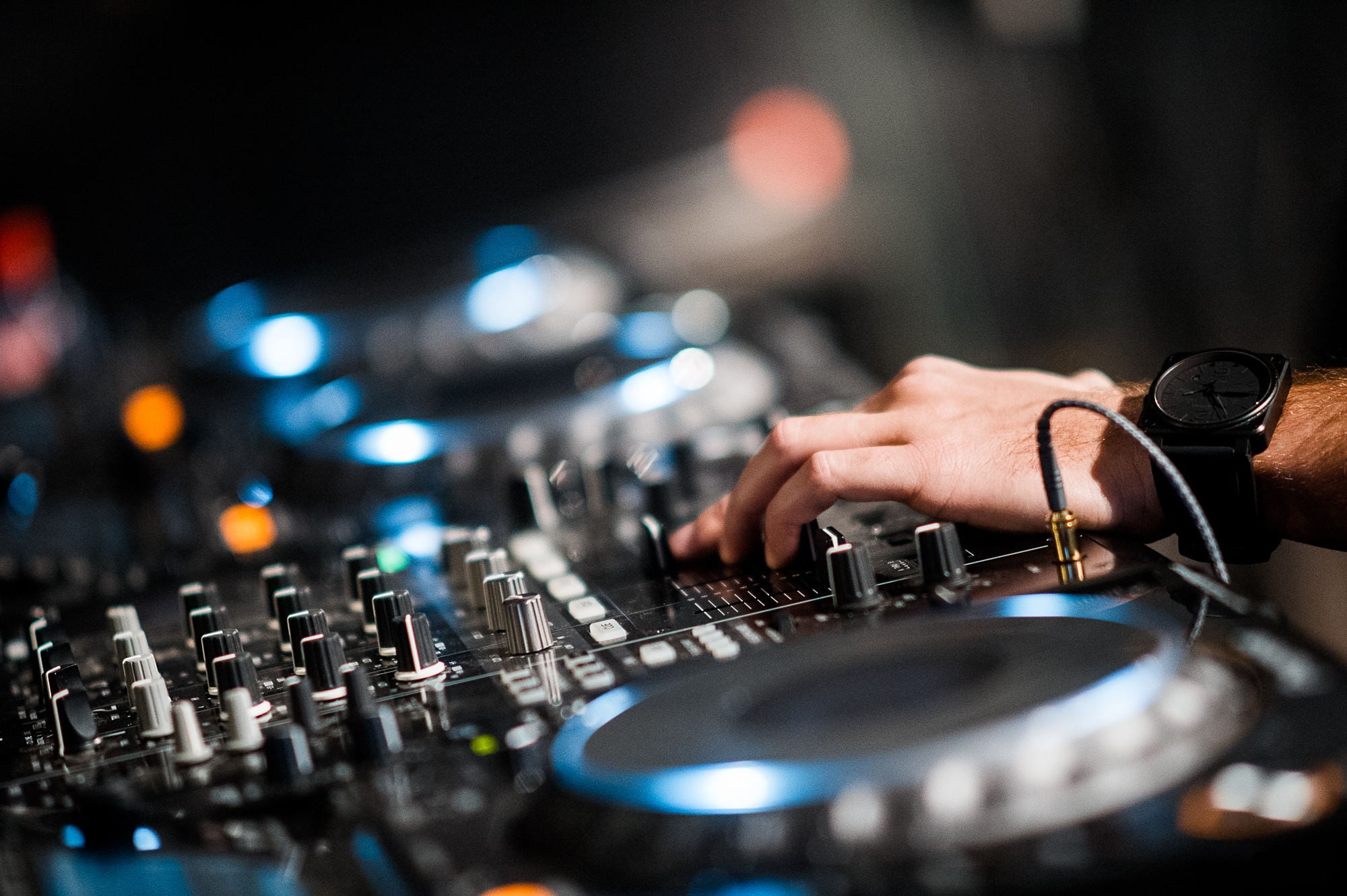 Dj Mixer Wallpaper - HD Wallpaper 