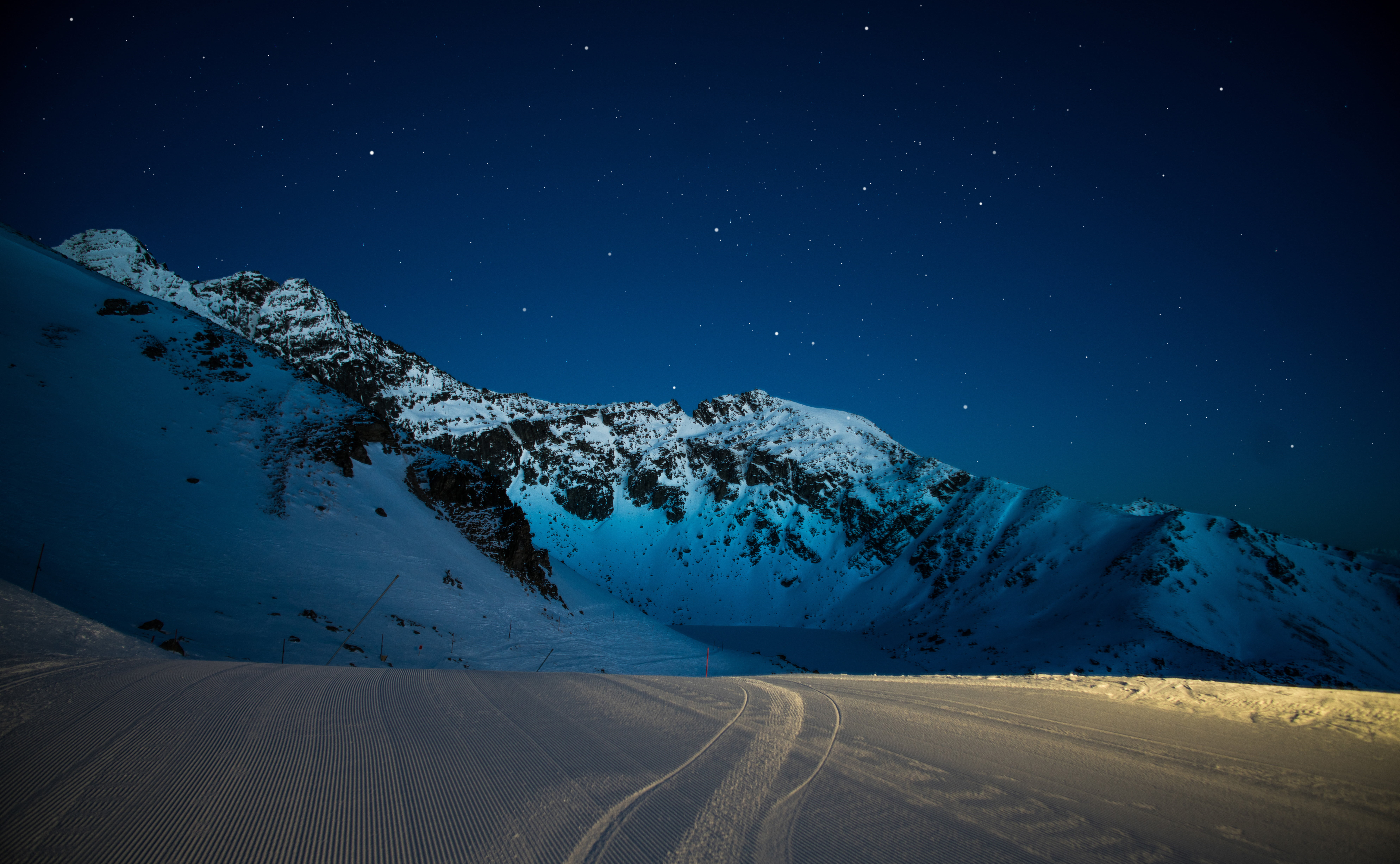 Snow In Desert Night - HD Wallpaper 