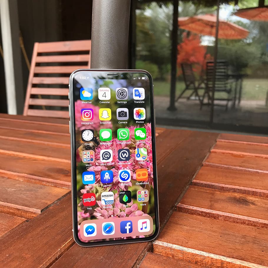 Table, Apple, Iphone, Iphone X, Apps, Homescreen, Multi - Iphone - HD Wallpaper 