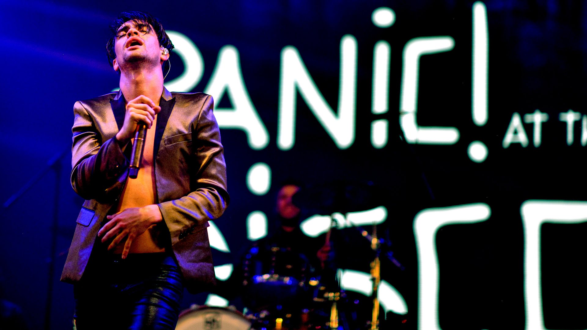 Panic At The Disco Performing - HD Wallpaper 