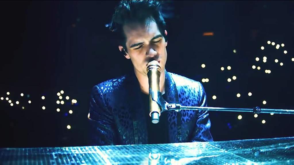 User Uploaded Image - Panic At The Disco Wallpaper Ipad - HD Wallpaper 